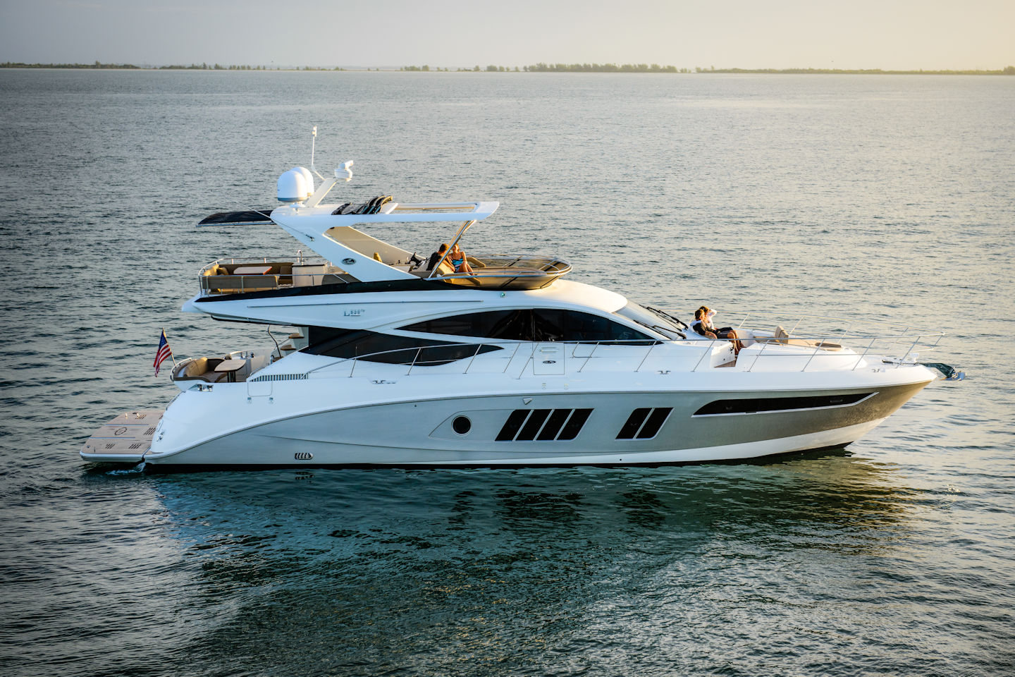 360 VR Virtual Tours of the Sea Ray L650 FLY