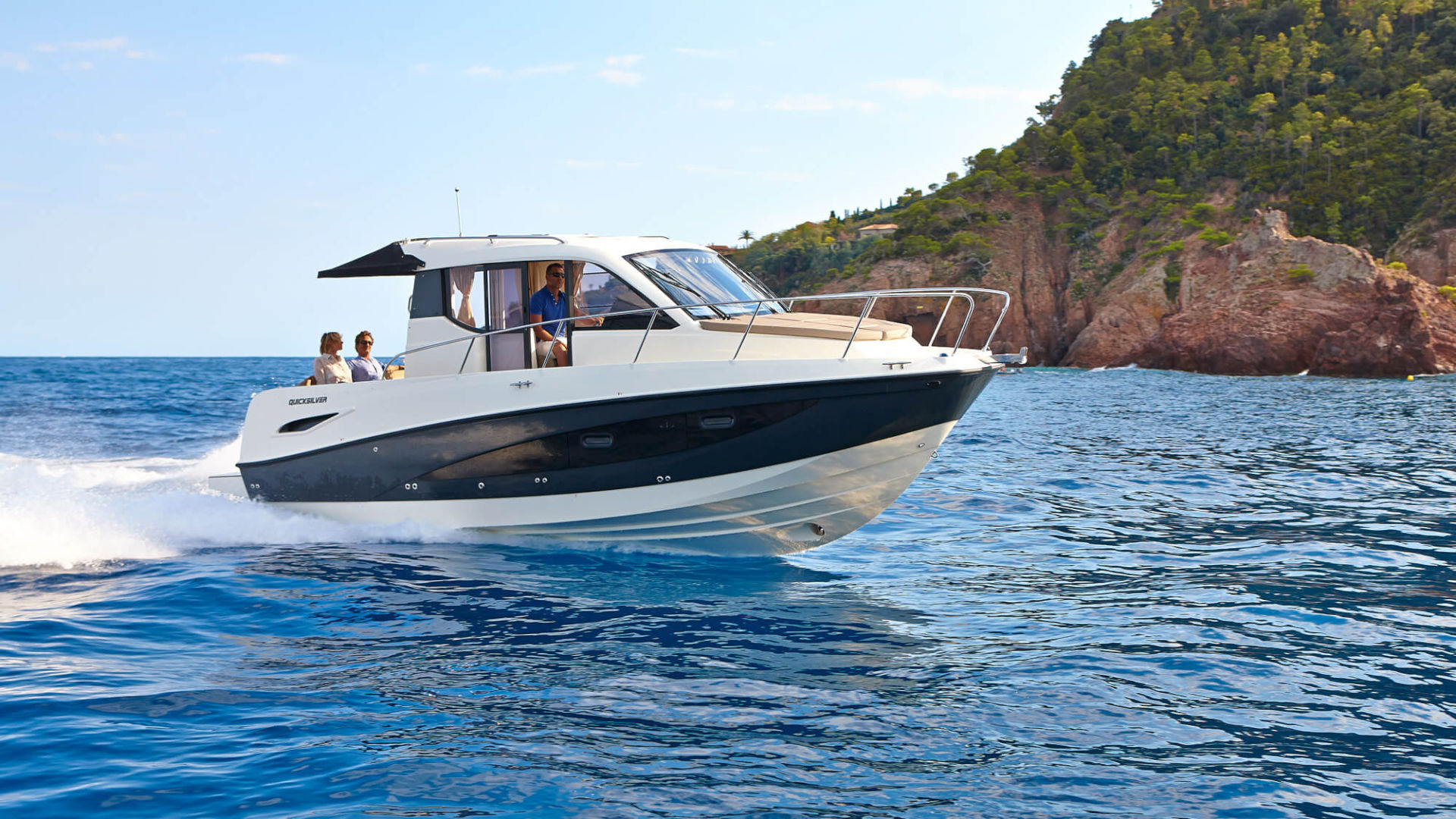 360 VR Virtual Tours of the Quicksilver Activ 905 Weekend