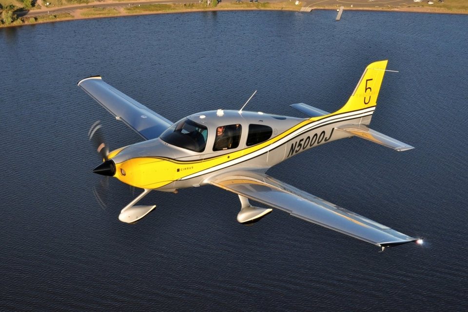 360 VR Virtual Tours of the Cirrus SR22 GTS Platinum