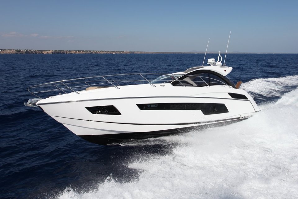 360 VR Virtual Tours of the Sunseeker Portofino 40