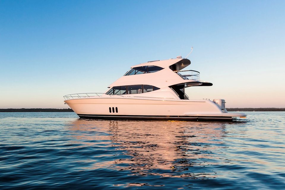 360 VR Virtual Tours of the Maritimo M62 Motoryacht