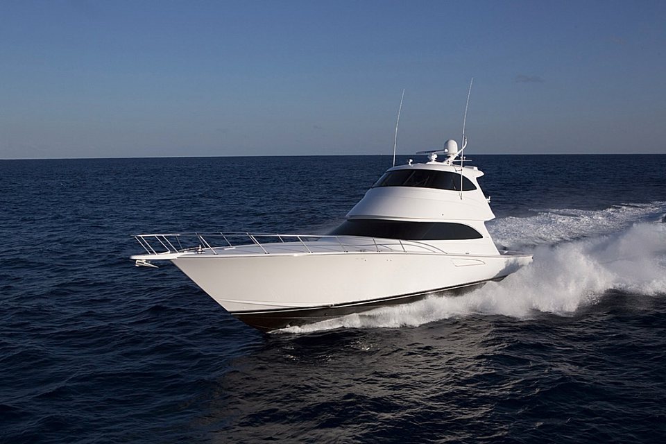 360 VR Virtual Tours of the Viking 62 Enclosed Bridge