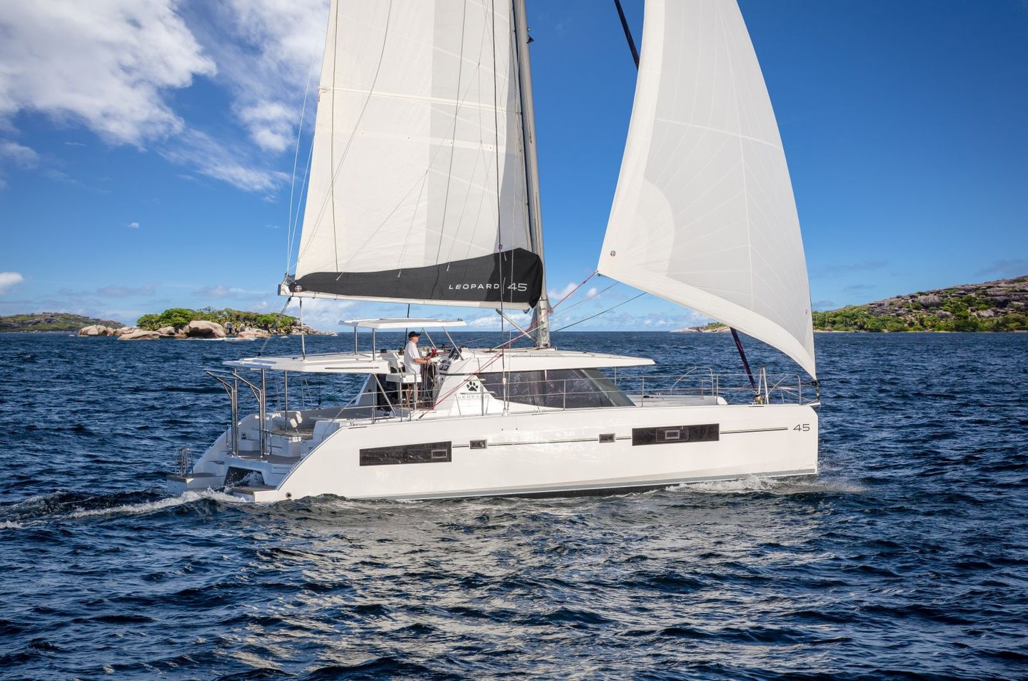 360 VR Virtual Tours of the Leopard 45 - 3 Cabins
