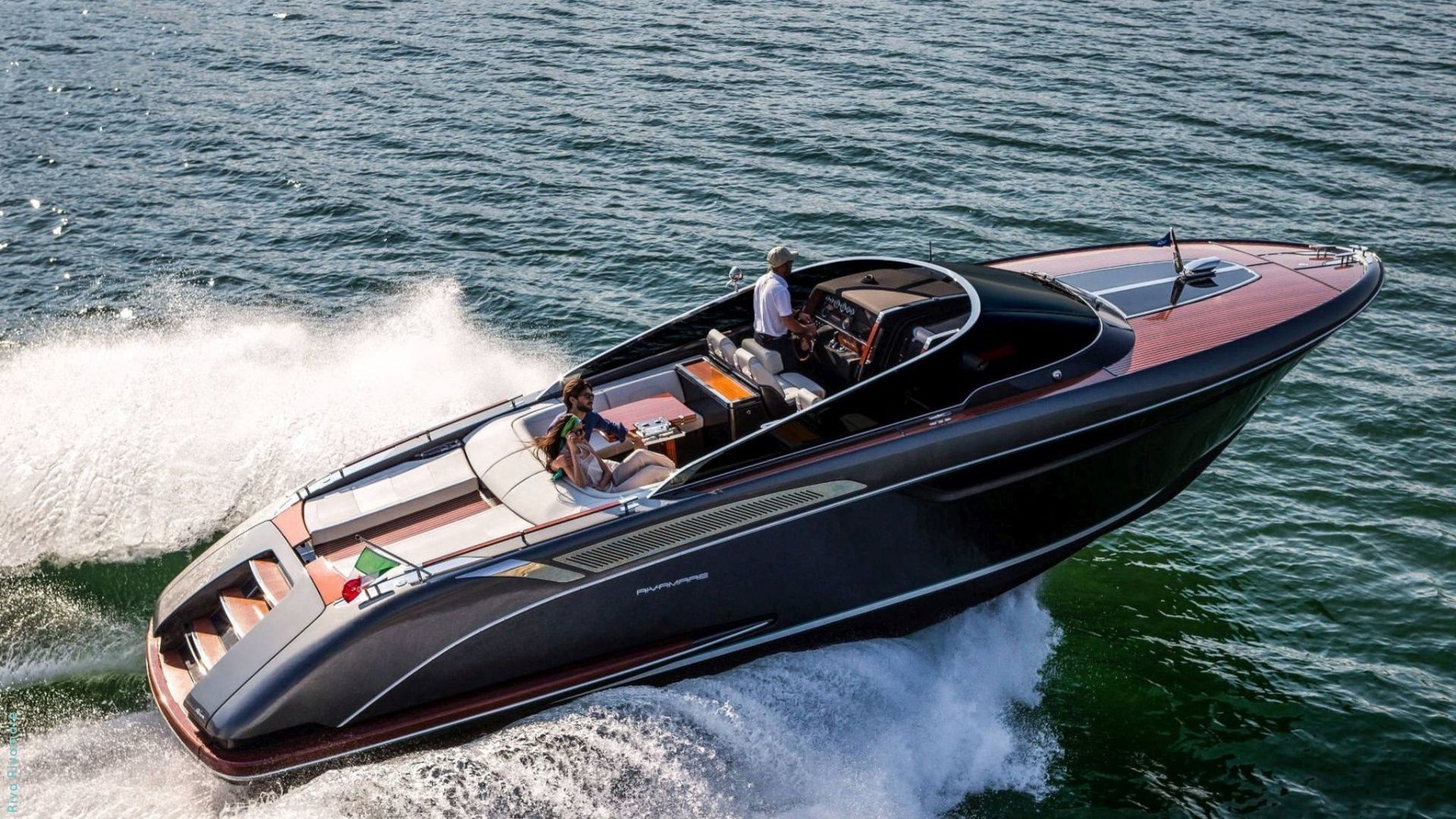 360 VR Virtual Tours of the Riva Rivamare