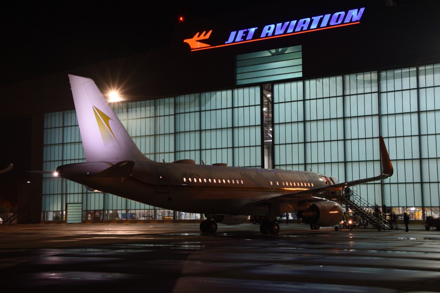 360 VR Virtual Tours of the Jet Aviation | Airbus A319