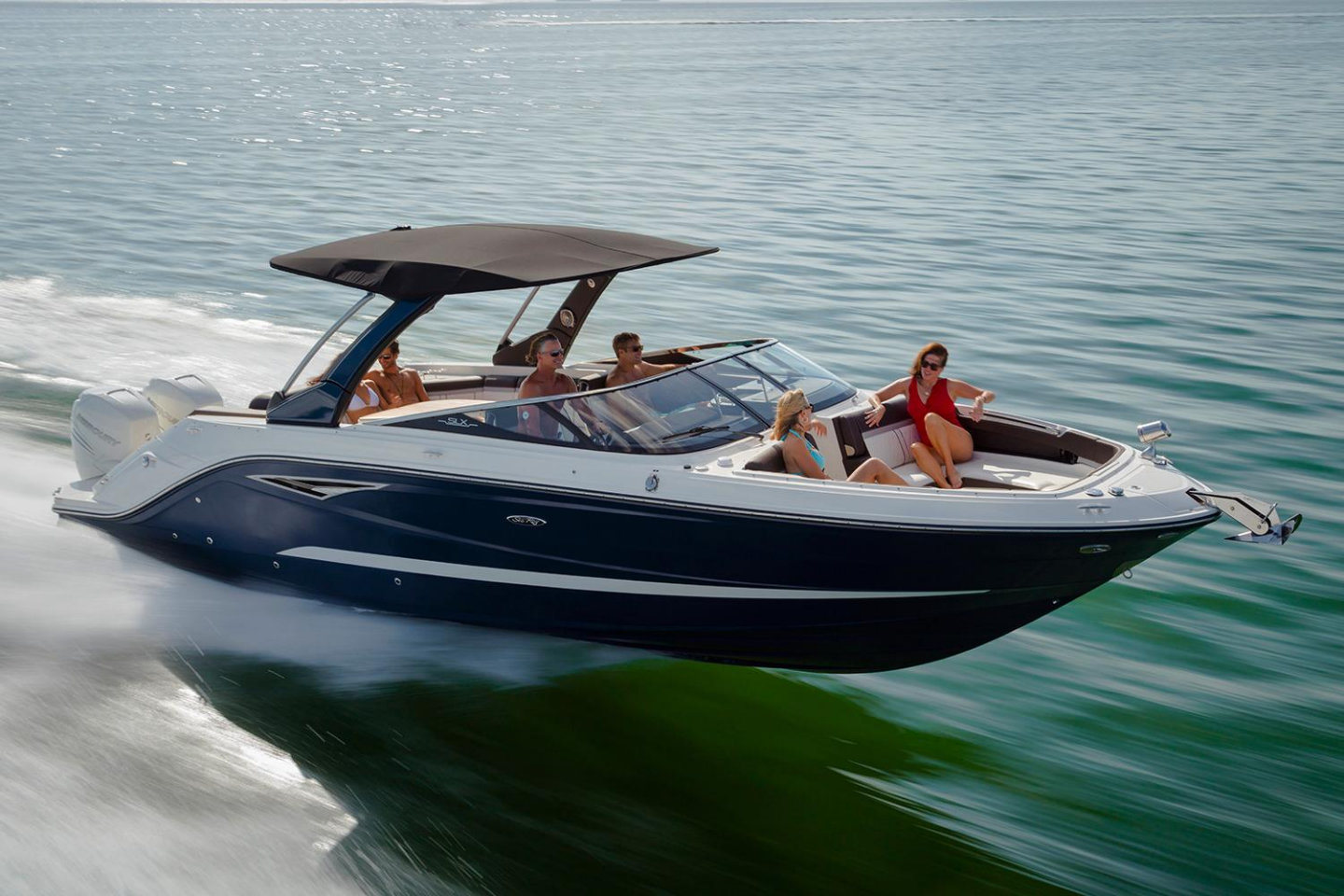 360 VR Virtual Tours of the Sea Ray SLX 310 Outboard
