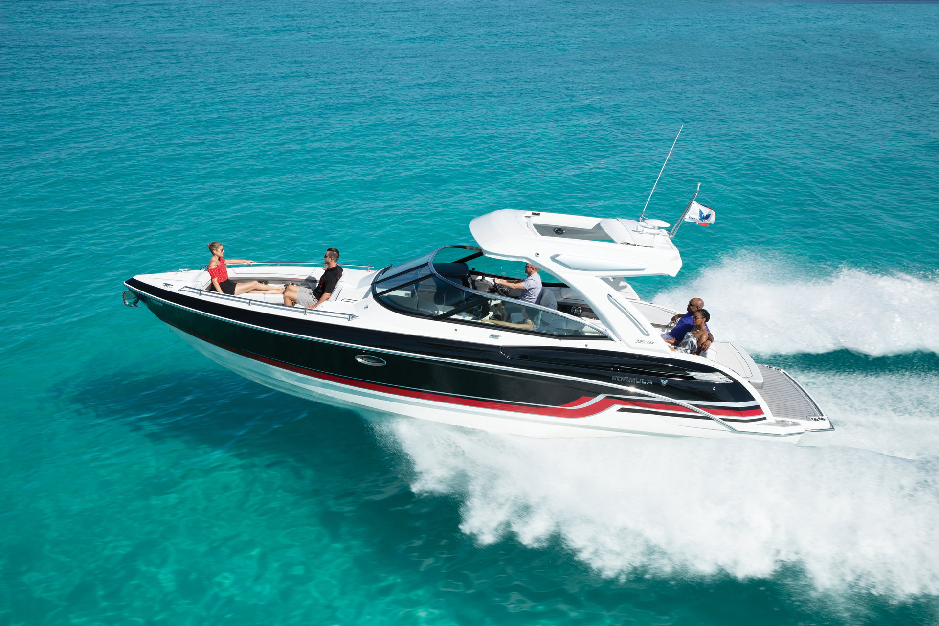 360 VR Virtual Tours of the Formula 330 Crossover Bowrider Sterndrive
