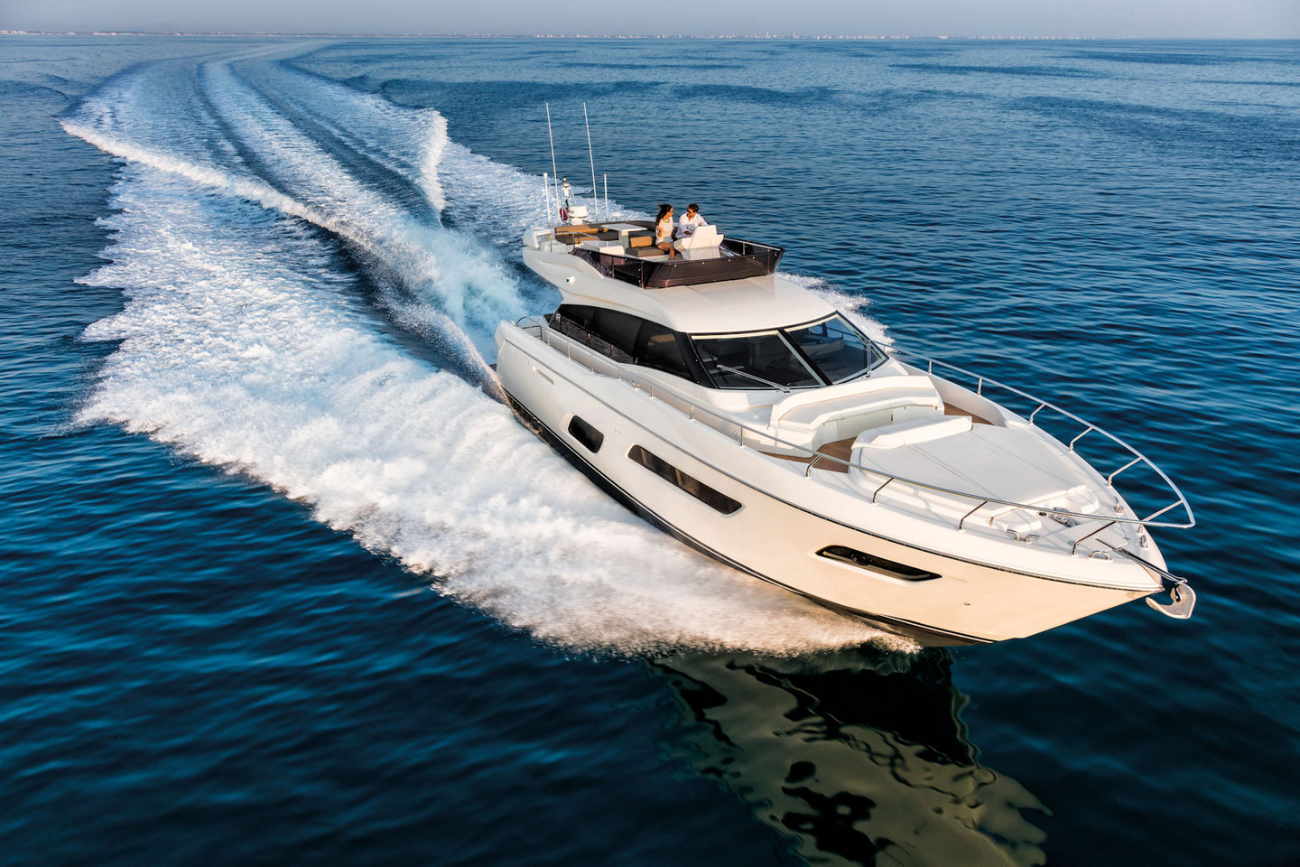 360 VR Virtual Tours of the Ferretti Yachts 550