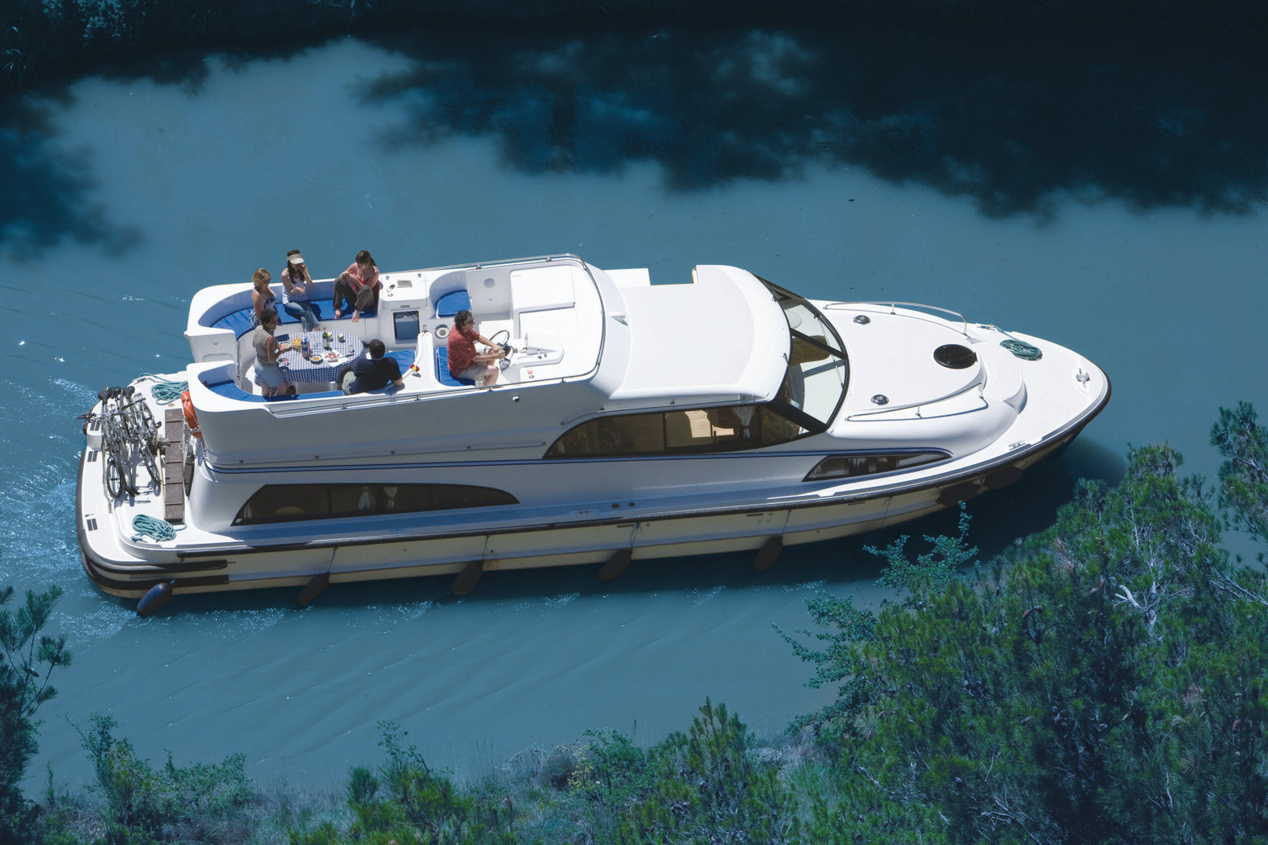 360 VR Virtual Tours of the Royal Mystique