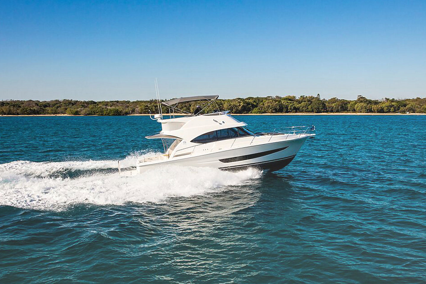 360 VR Virtual Tours of the Riviera 39 Open Flybridge