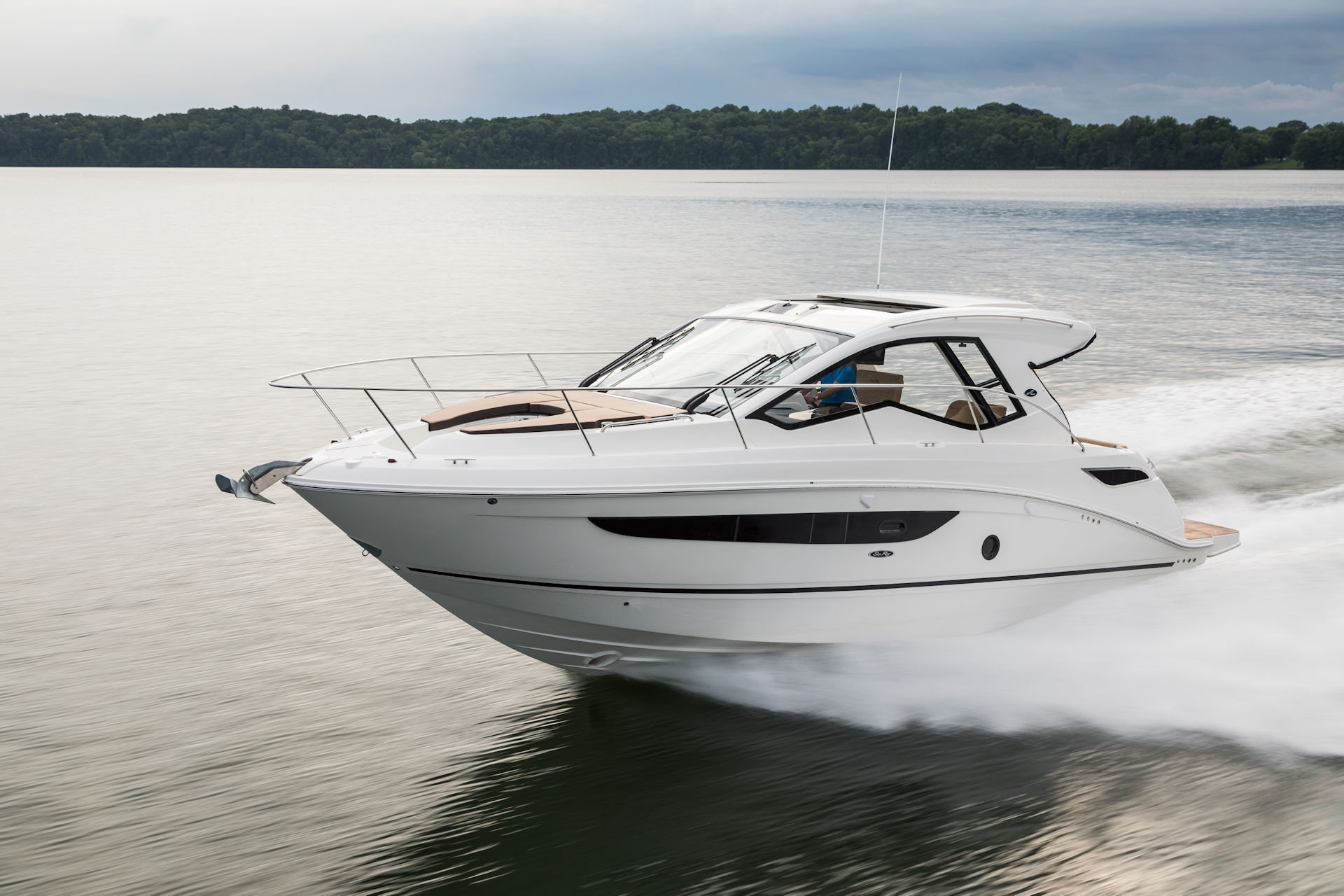 360 VR Virtual Tours of the Sea Ray Sundancer 350 Coupe