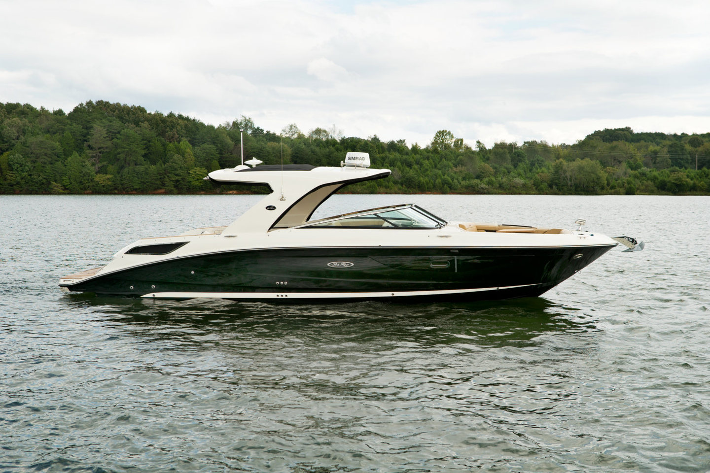 360 VR Virtual Tours of the Sea Ray SLX 350