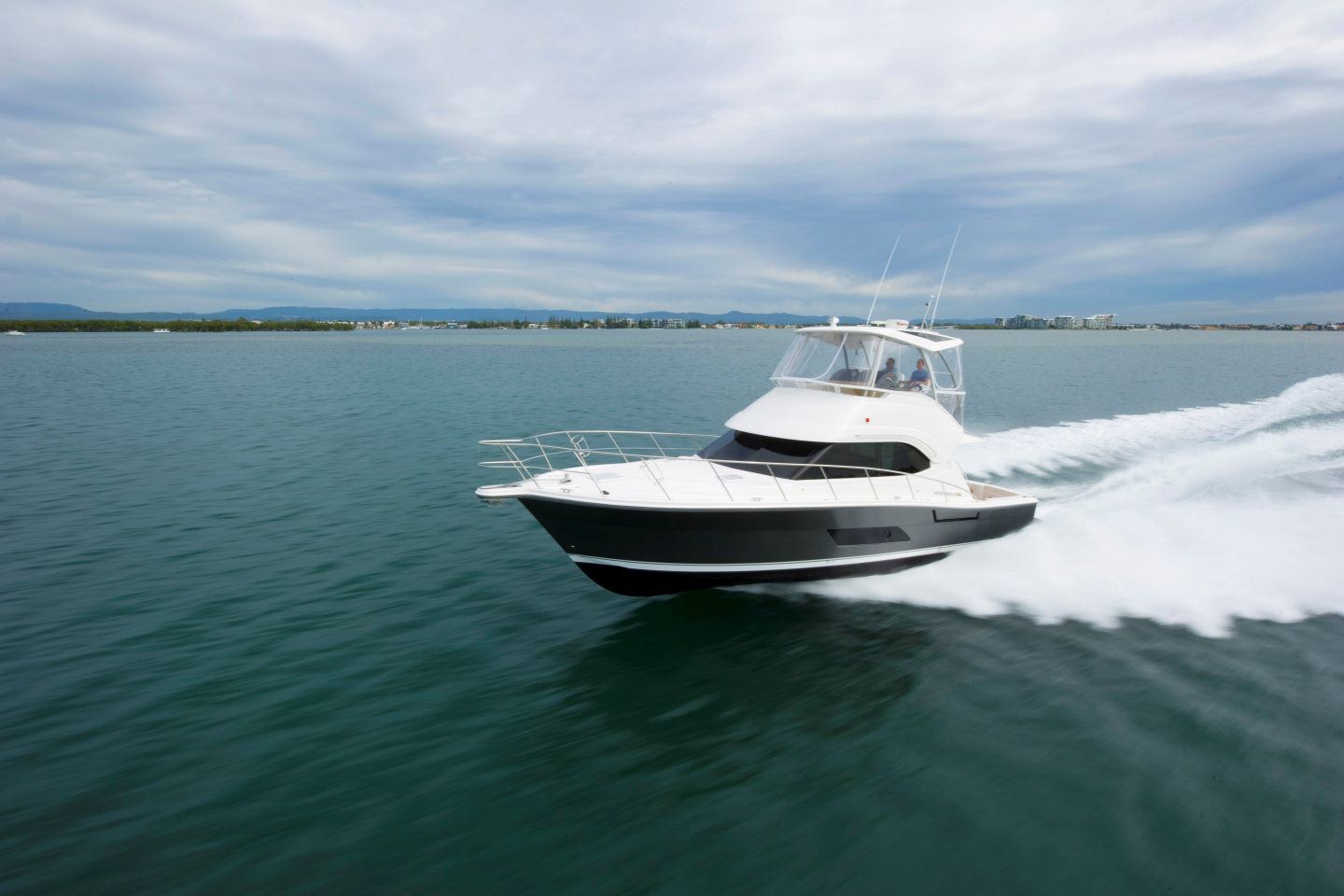 360 VR Virtual Tours of the Riviera 43 Open Flybridge