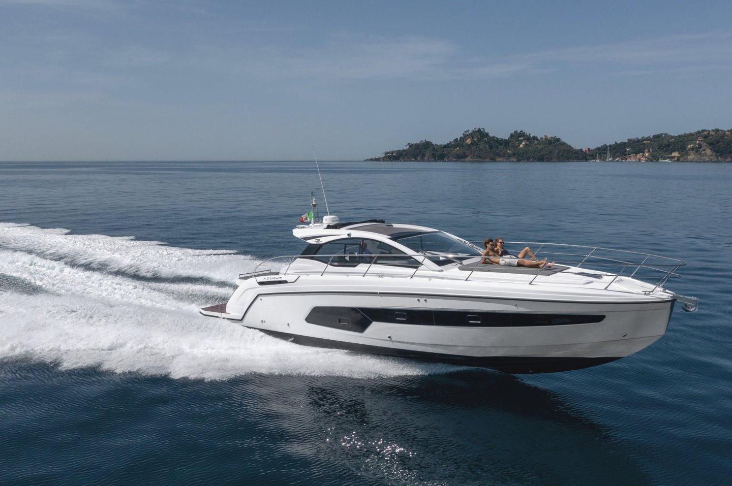 360 VR Virtual Tours of the Azimut Atlantis 45
