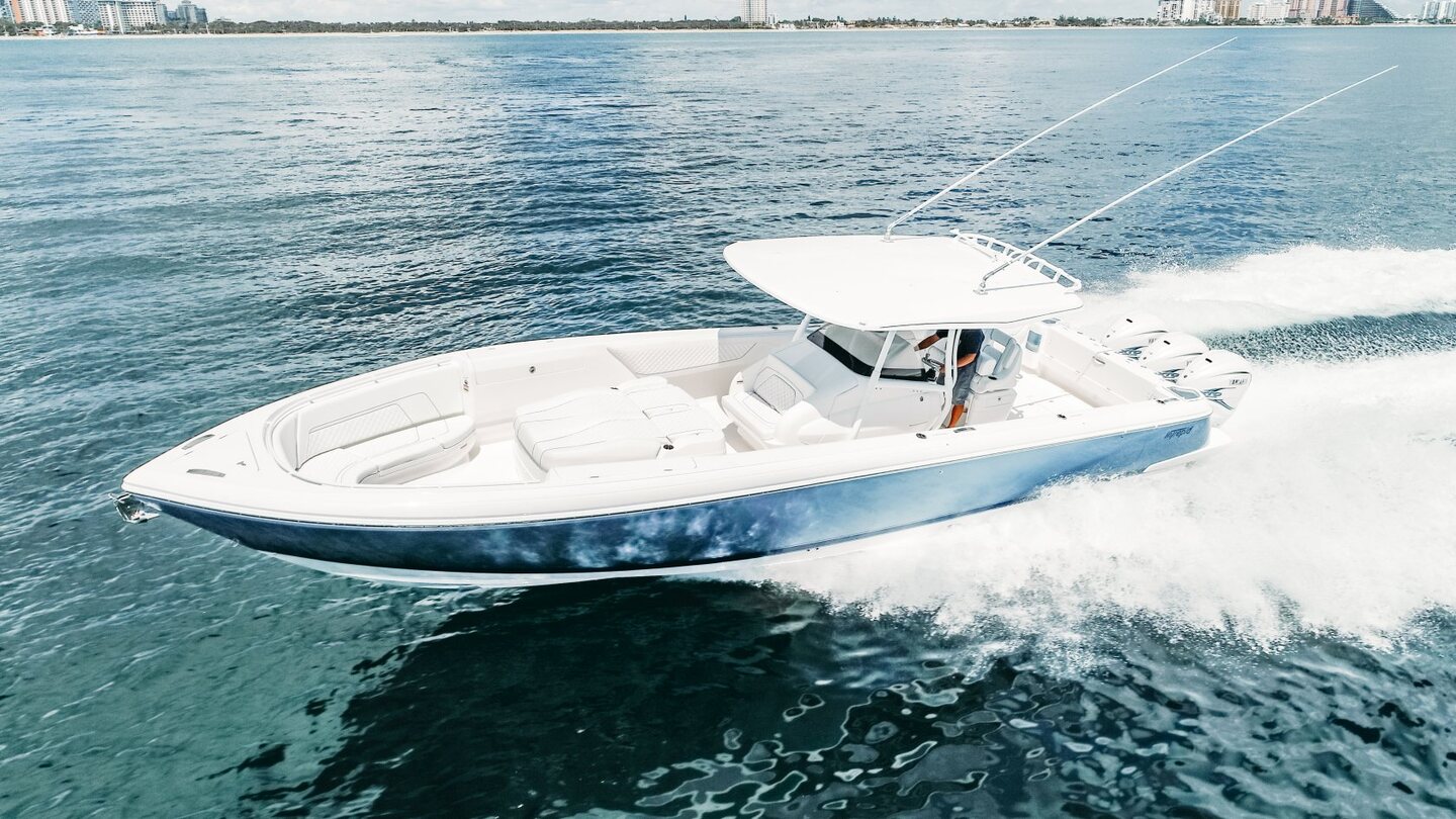 360 VR Virtual Tours of the Intrepid 407 Nomad FE