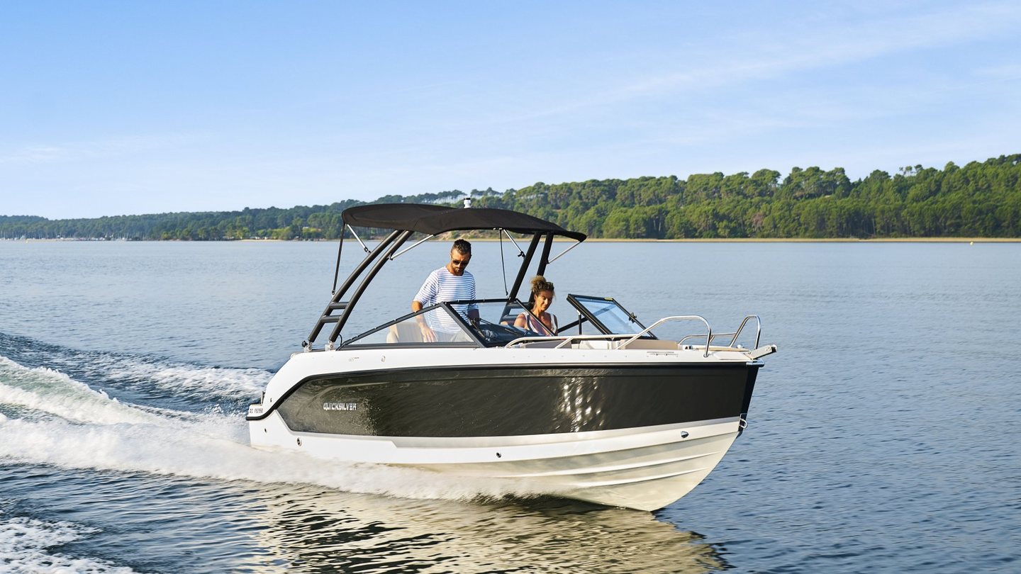 360 VR Virtual Tours of the Quicksilver Activ 605 Bowrider