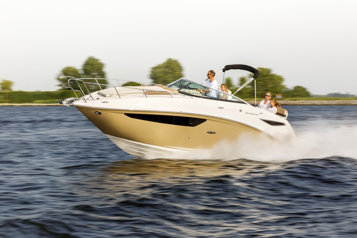 360 VR Virtual Tours of the Sea Ray Sundancer 265