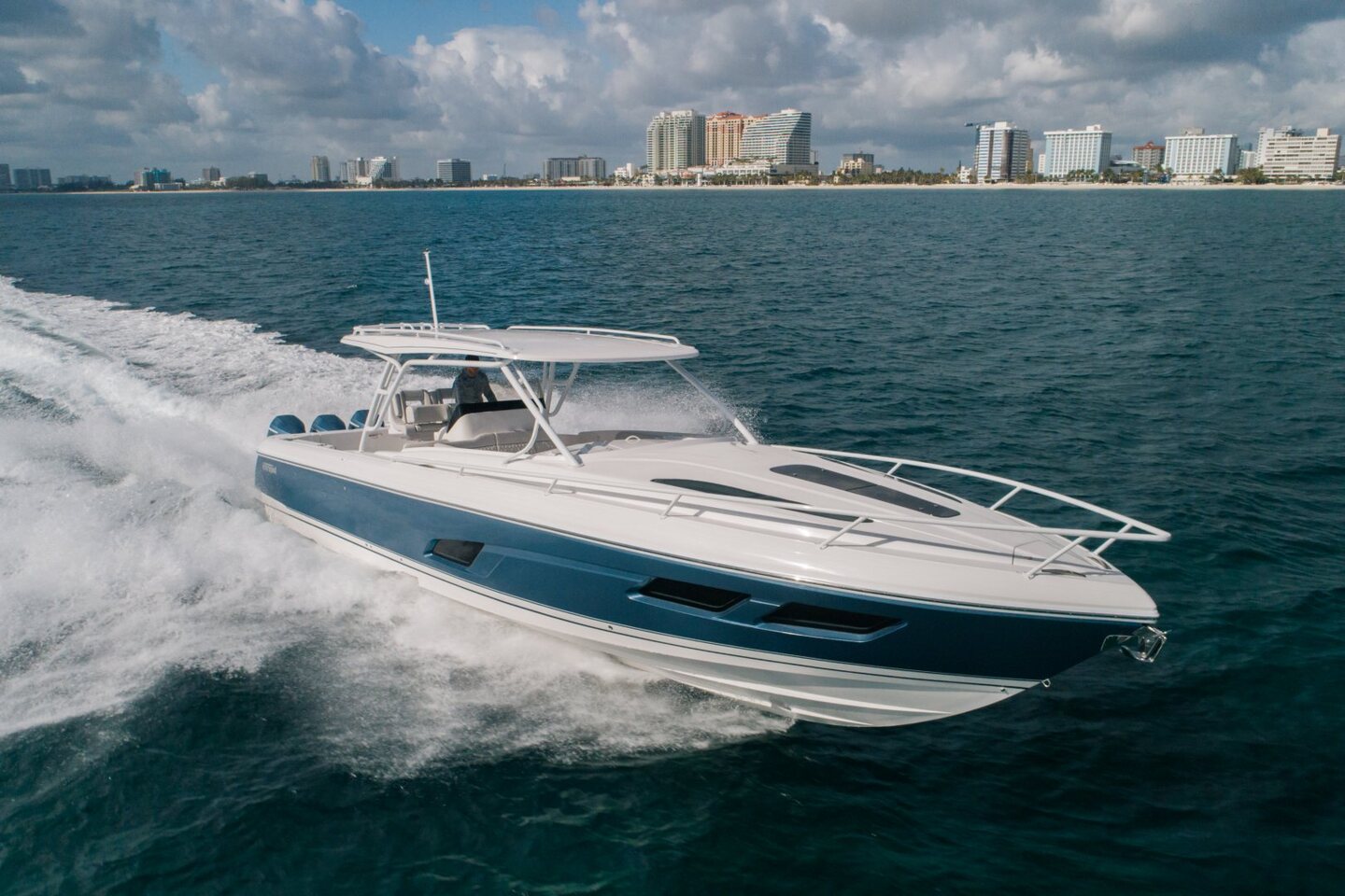 360 VR Virtual Tours of the Intrepid 407 Valor