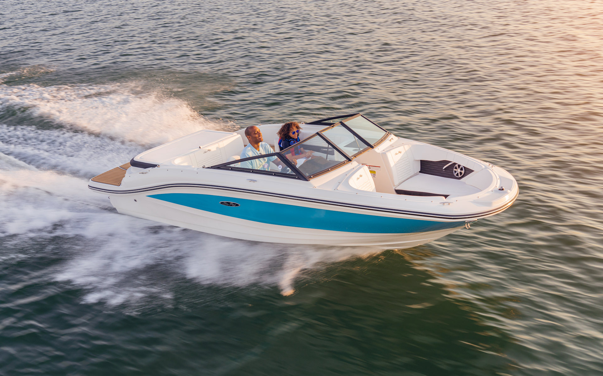 360 VR Virtual Tours of the Sea Ray SPX 190