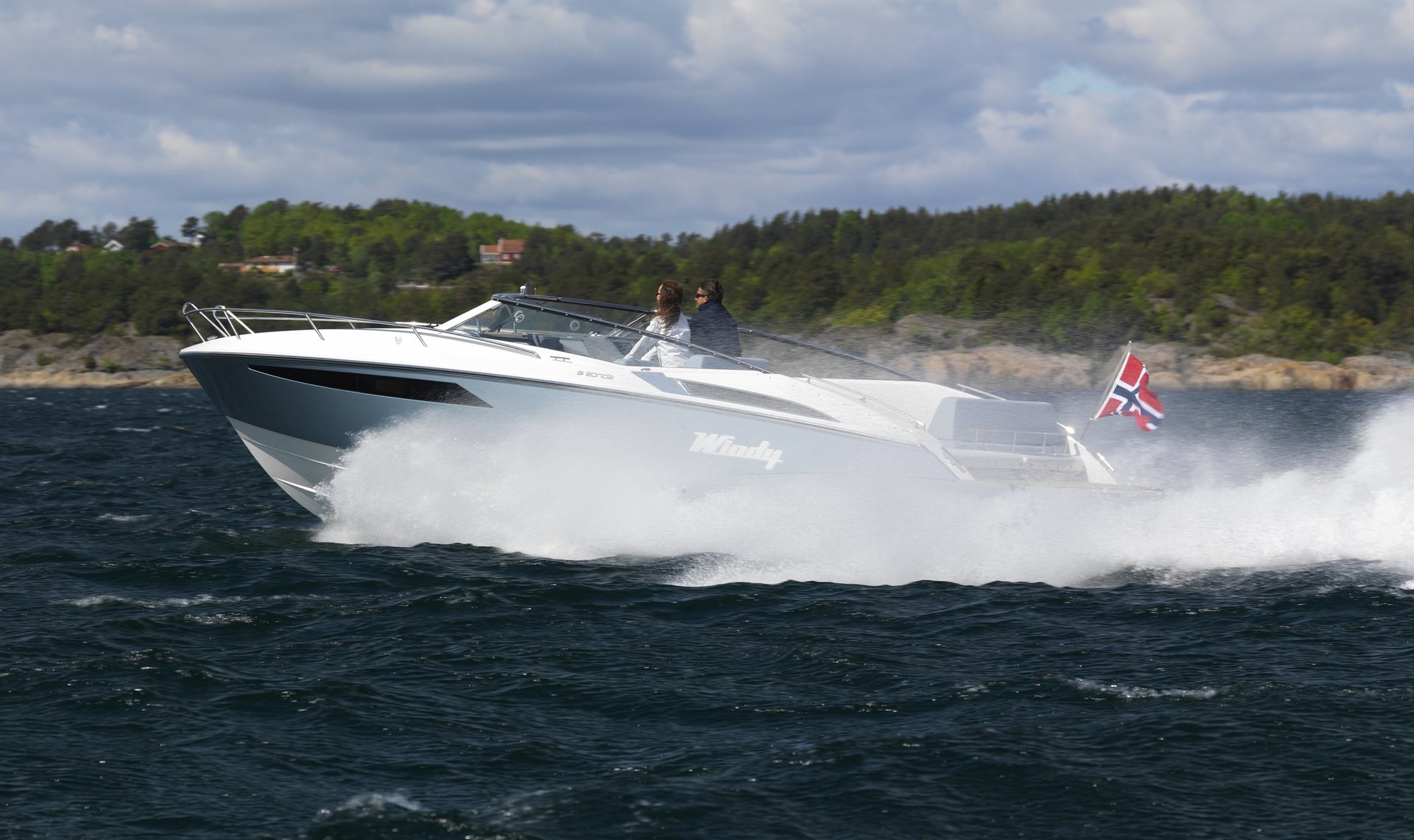 360 VR Virtual Tours of the Windy W32 Grand Zonda