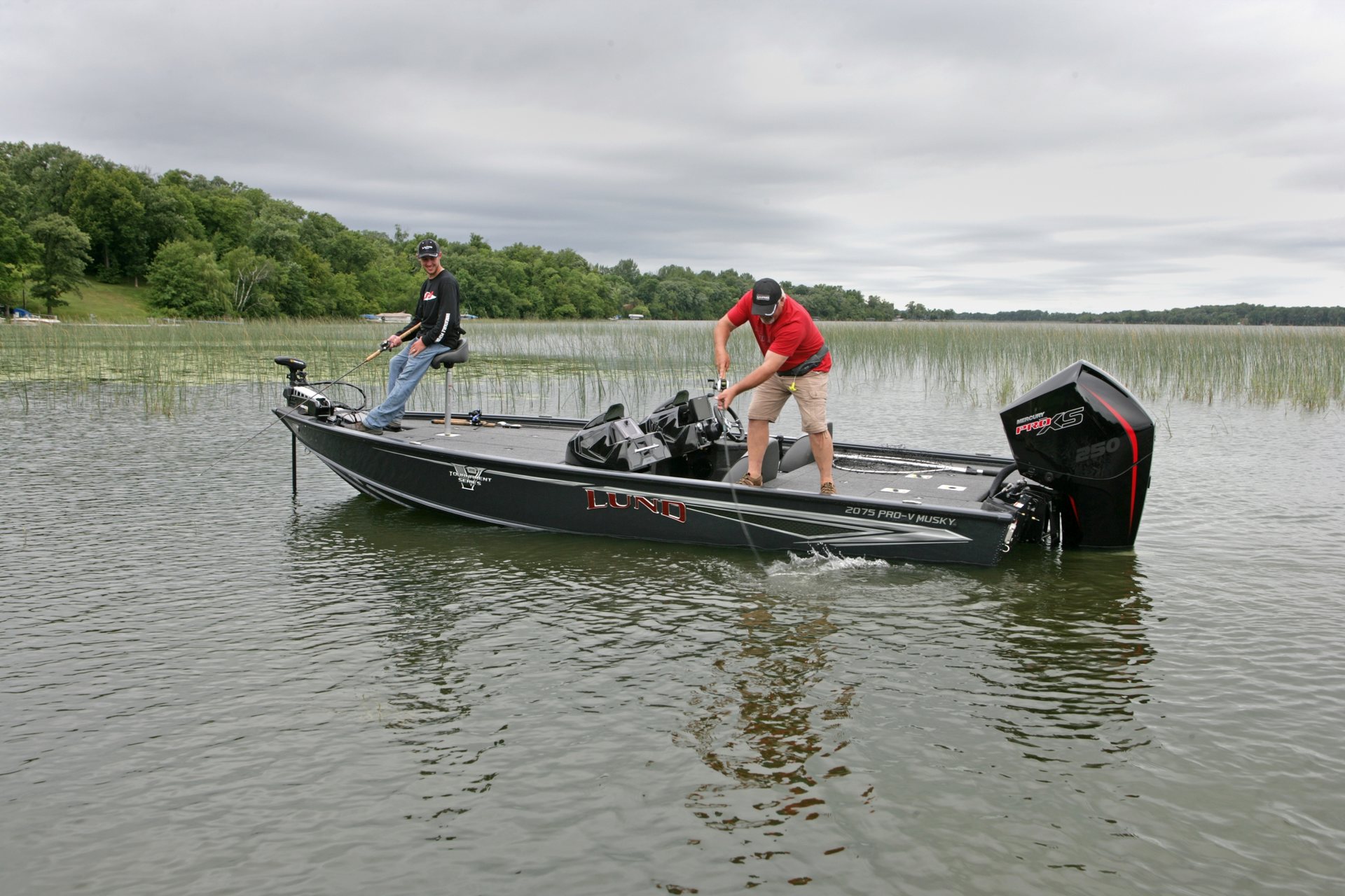 360 VR Virtual Tours of the Lund 2075 Pro-V Musky Bench