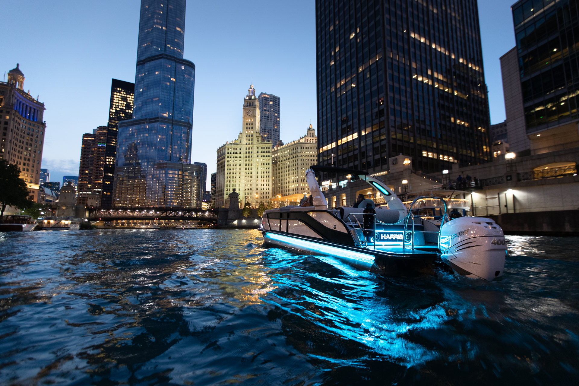 360 VR Virtual Tours of the Harris Grand Mariner 270 SL