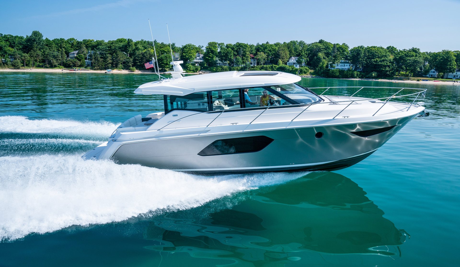 360 VR Virtual Tours of the Tiara 49 Coupe