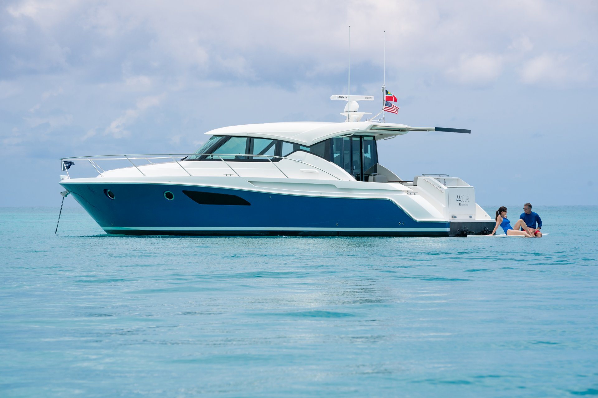 360 VR Virtual Tours of the Tiara 44 Coupe