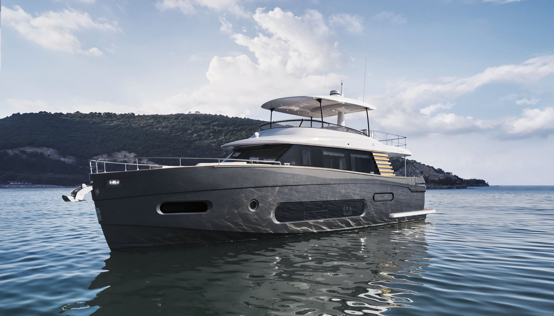 360 VR Virtual Tours of the Azimut Magellano 66
