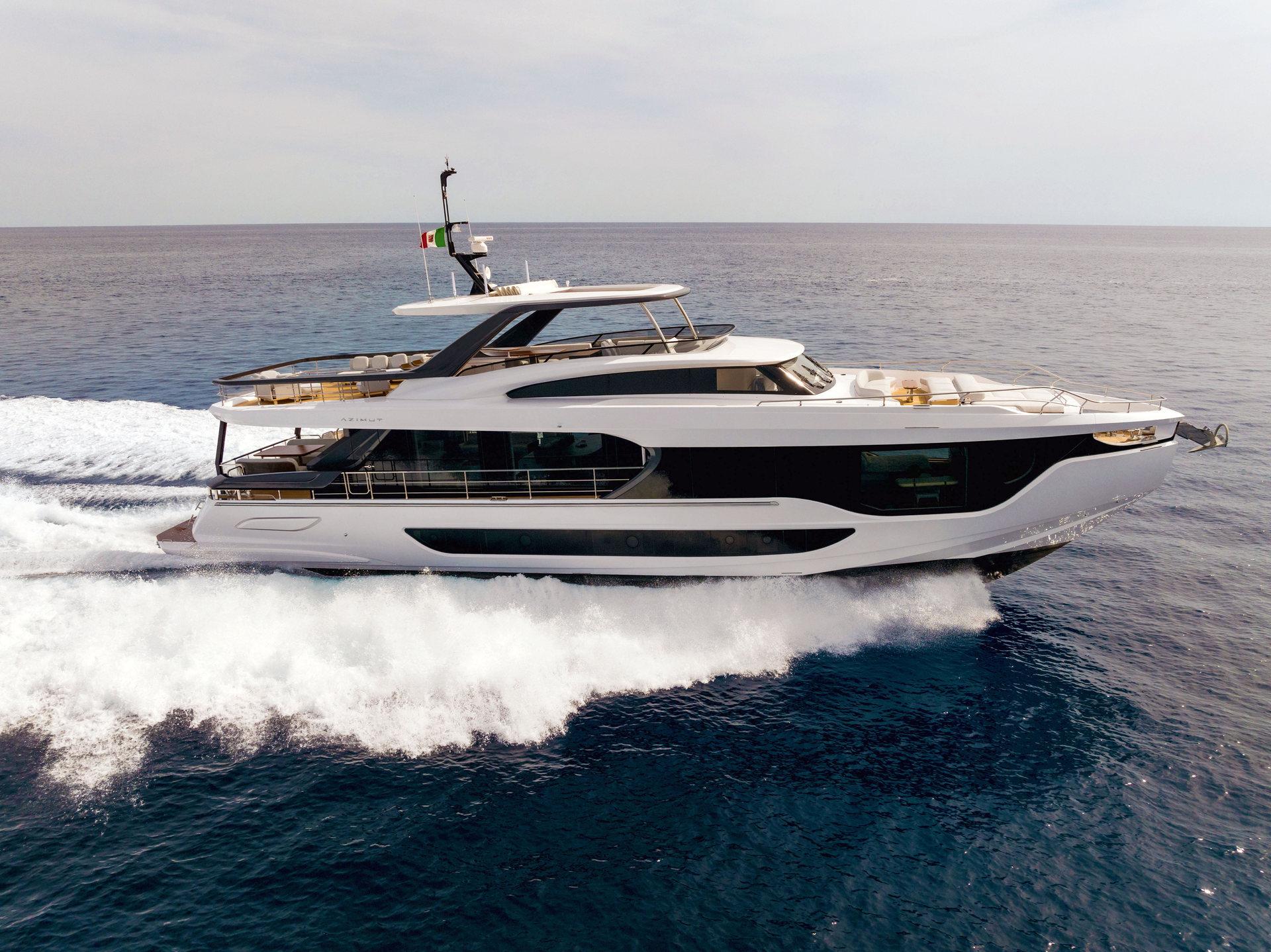 360 VR Virtual Tours of the Azimut Grande 26M