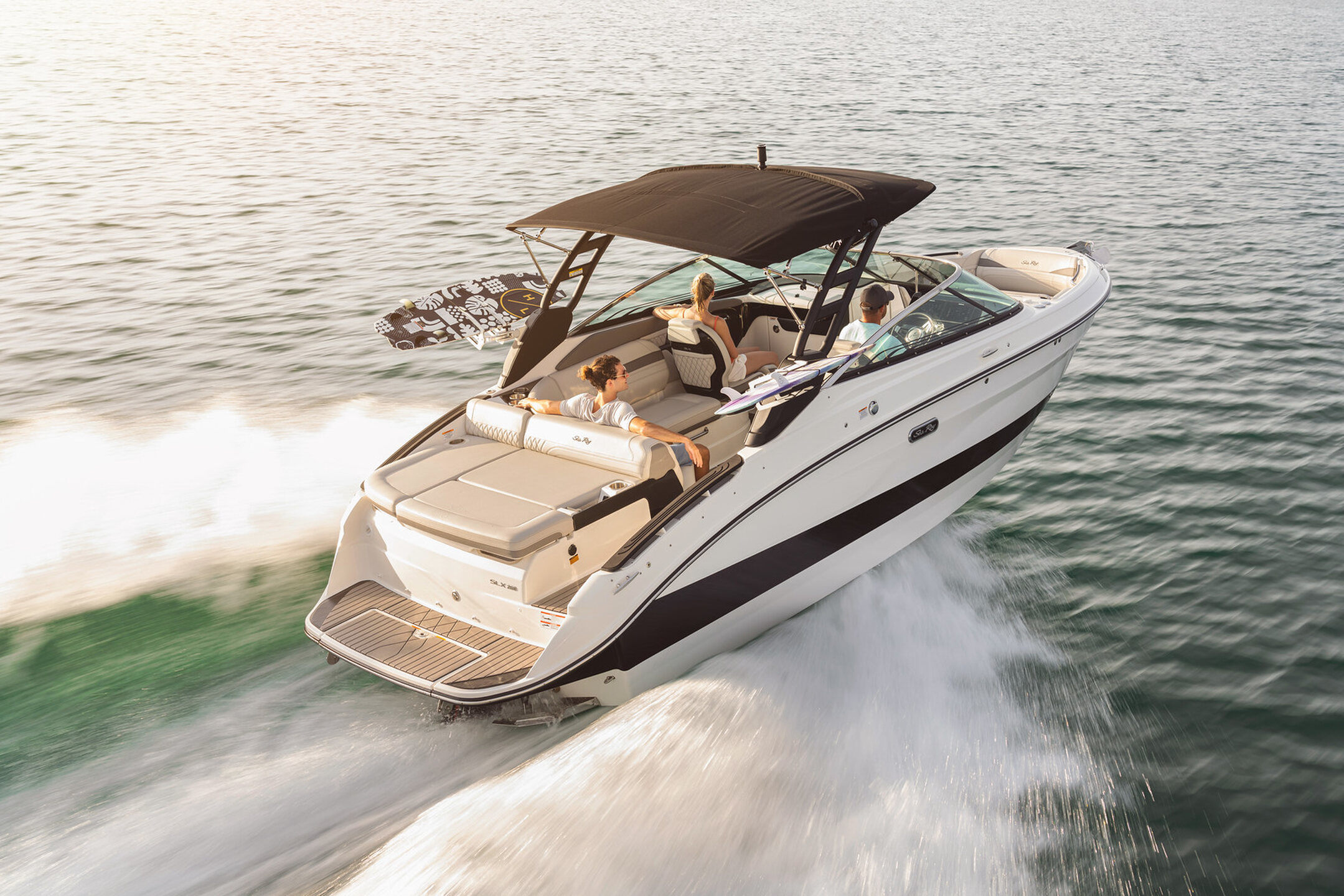 360 VR Virtual Tours of the Sea Ray SLX 260 Surf