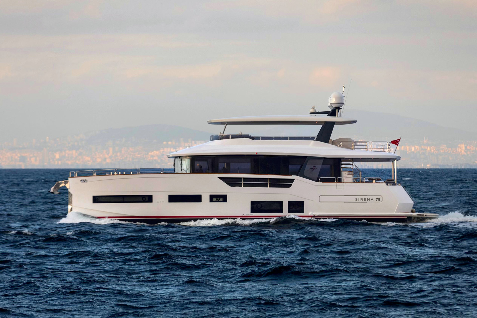 360 VR Virtual Tours of the Sirena 78 Open Flybridge