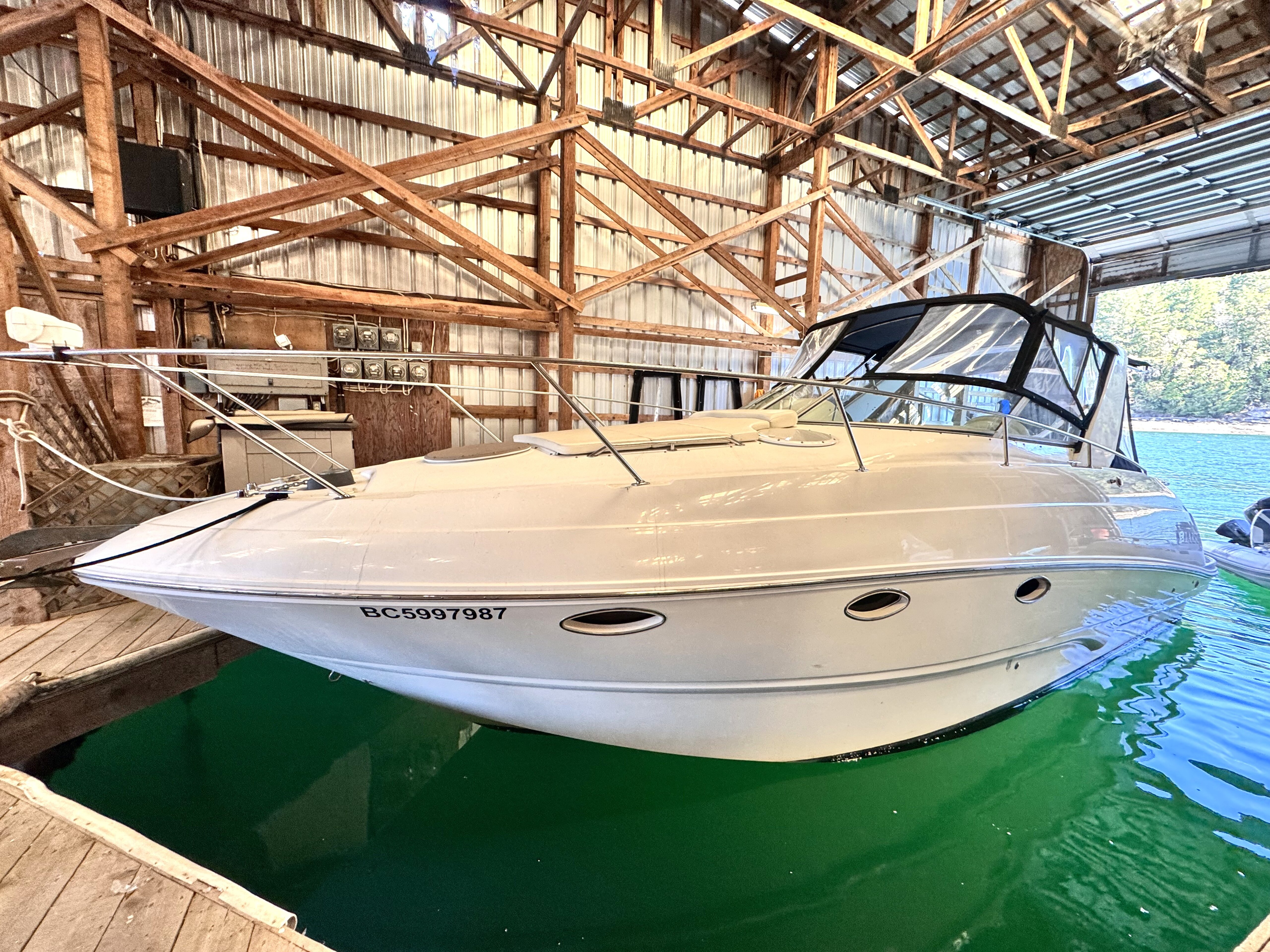 360 VR Virtual Tours of the Larson Cabrio 310