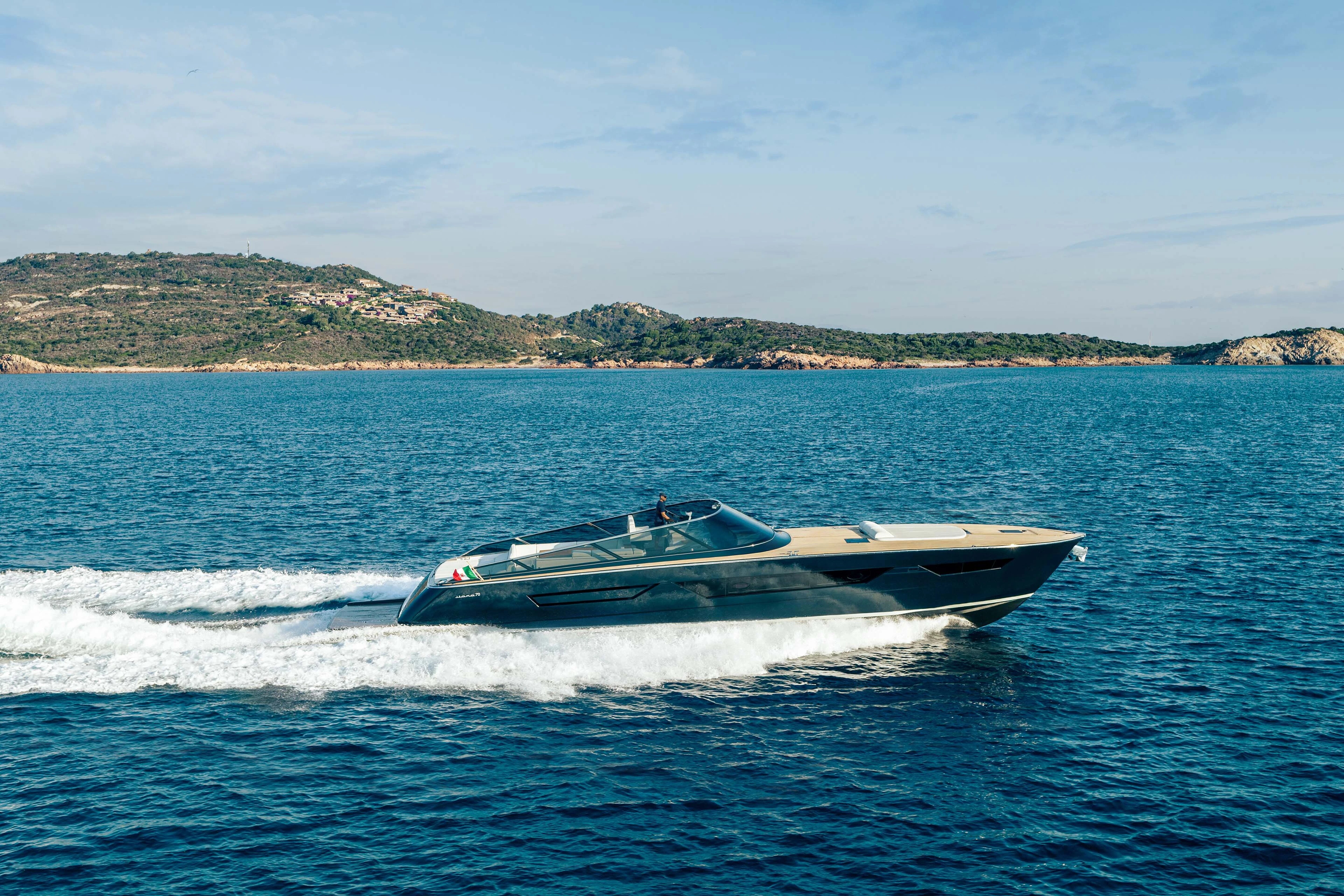 360 VR Virtual Tours of the Itama 70