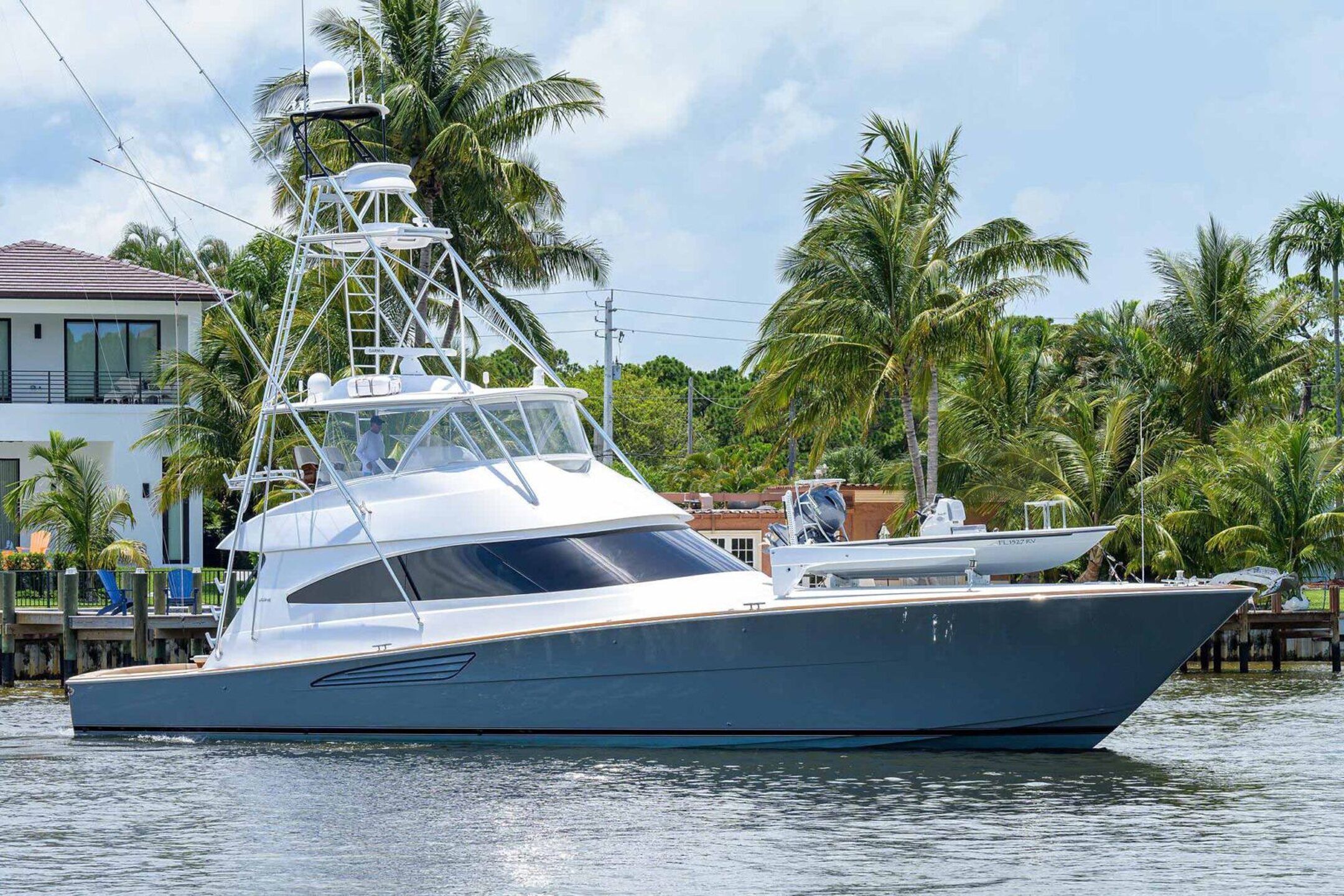 360 VR Virtual Tours of the 2020 Viking 68 Convertible 