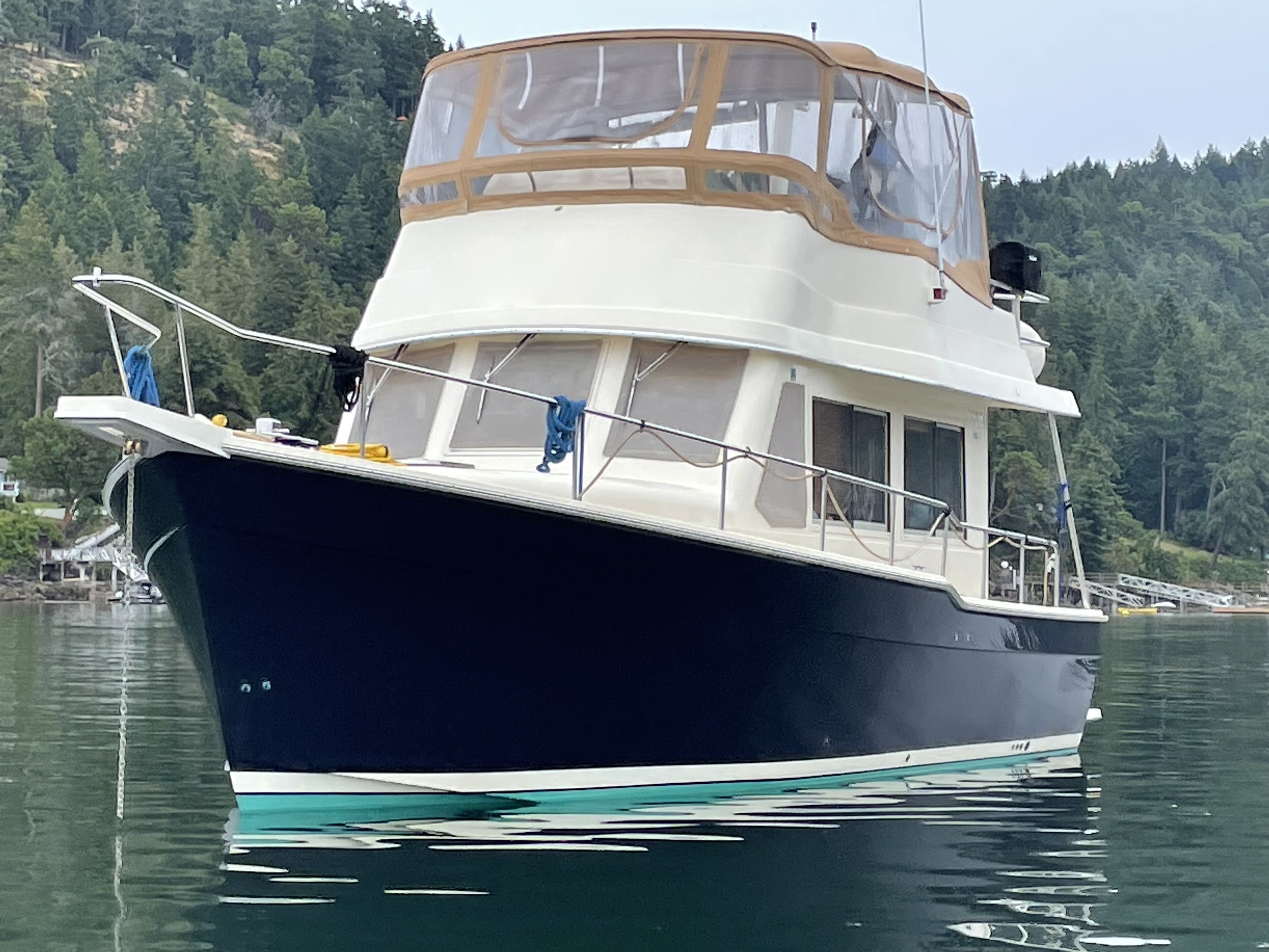 360 VR Virtual Tours of the 2007 Mainship 34
