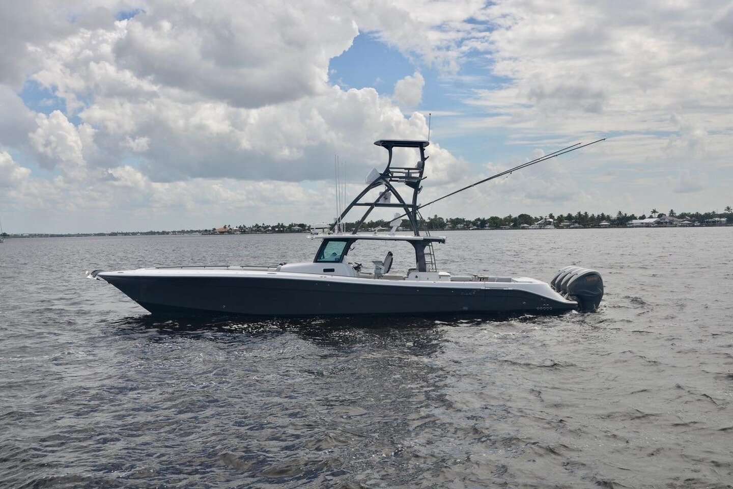 360 VR Virtual Tours of the 2020 HCB 53' Suenos 