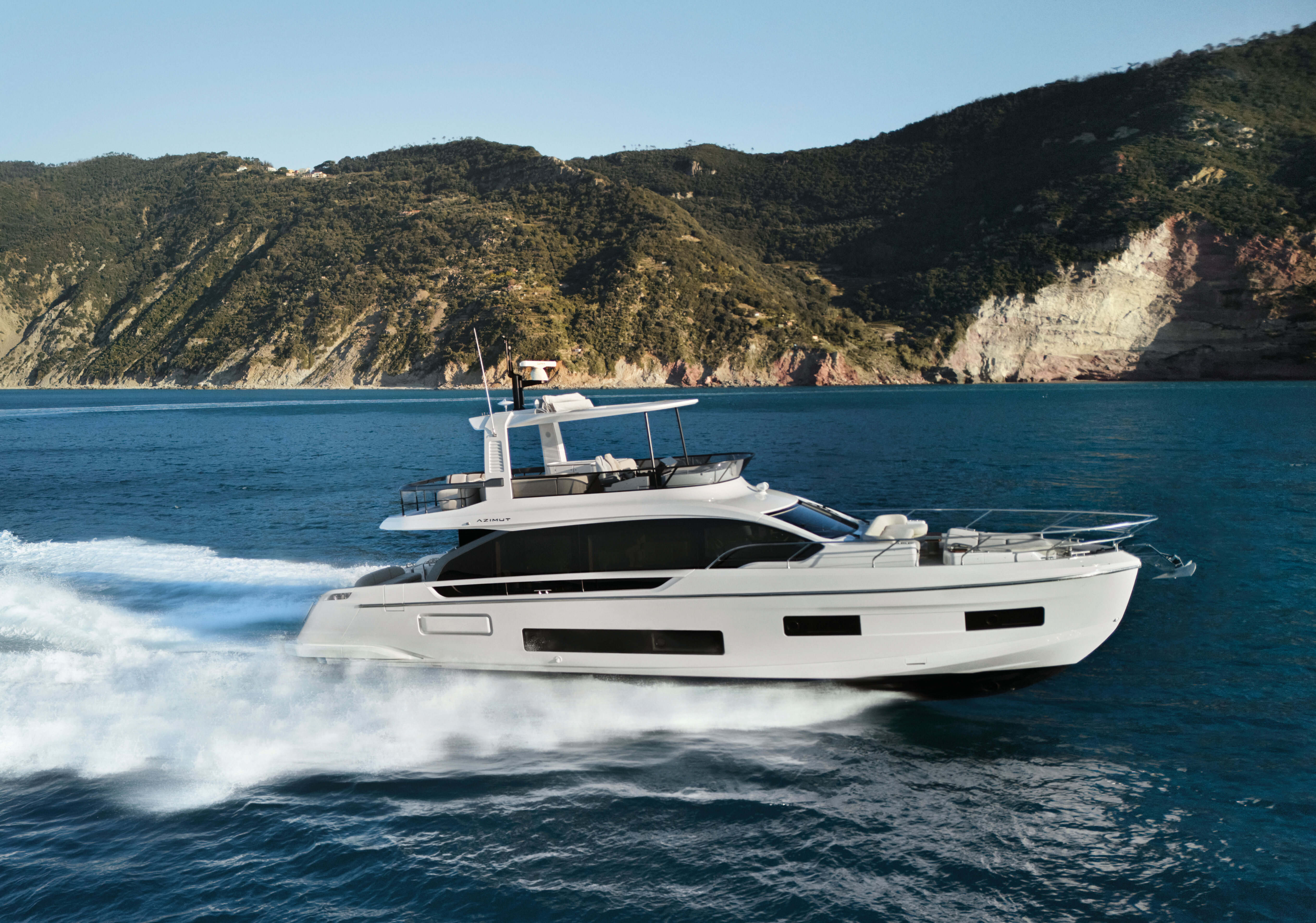 360 VR Virtual Tours of the Azimut Fly 62