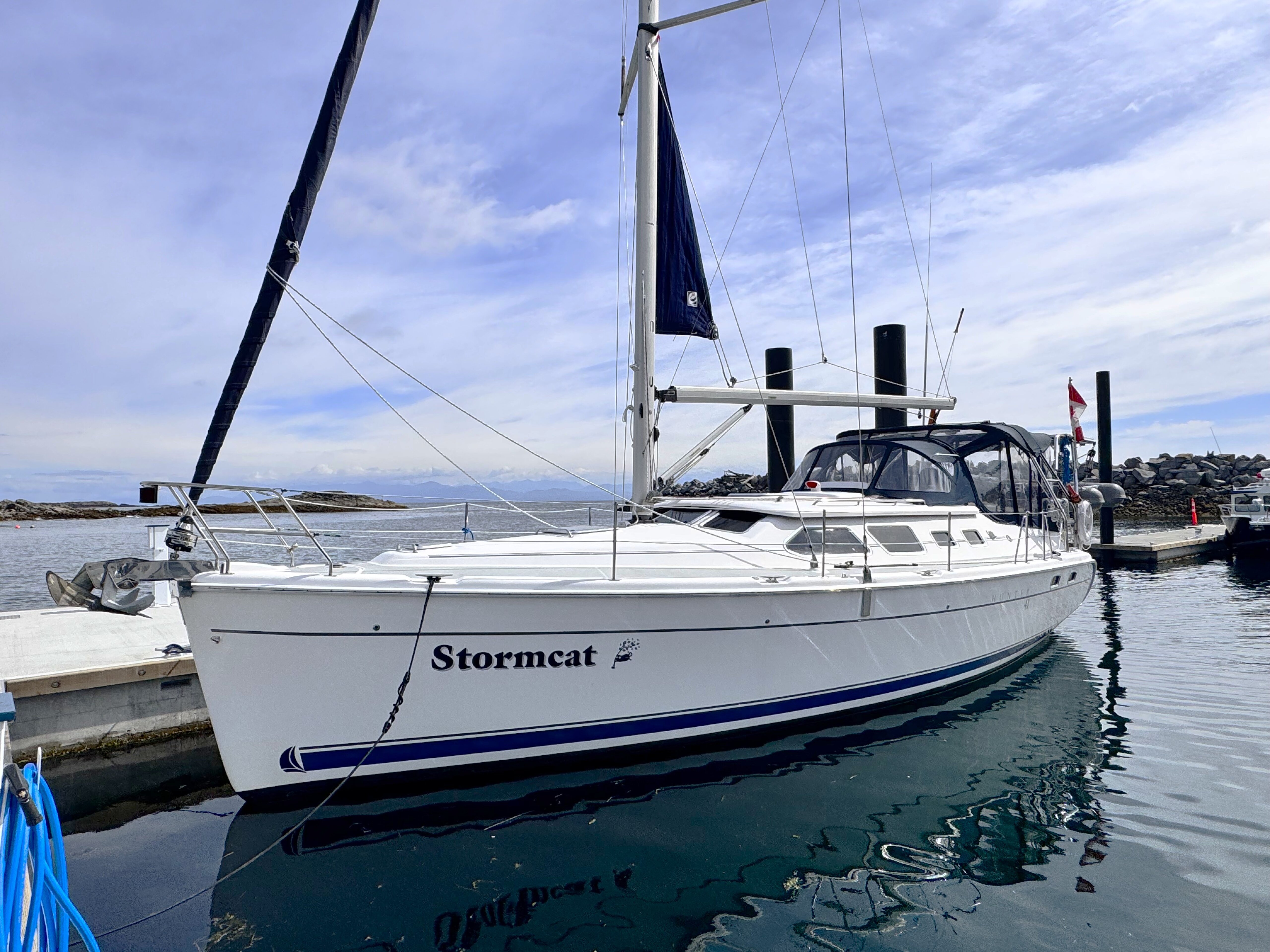 360 VR Virtual Tours of the Hunter 41 Deck Salon
