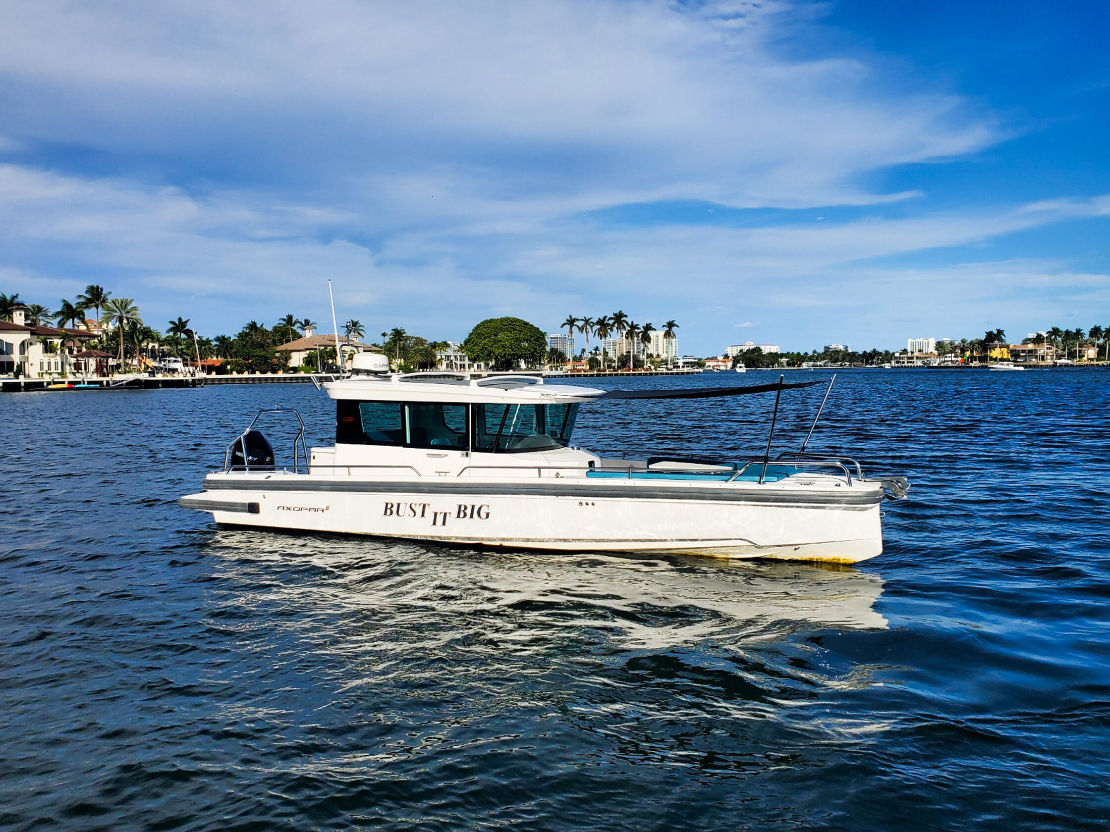 360 VR Virtual Tours of the 2021 28' Axopar 