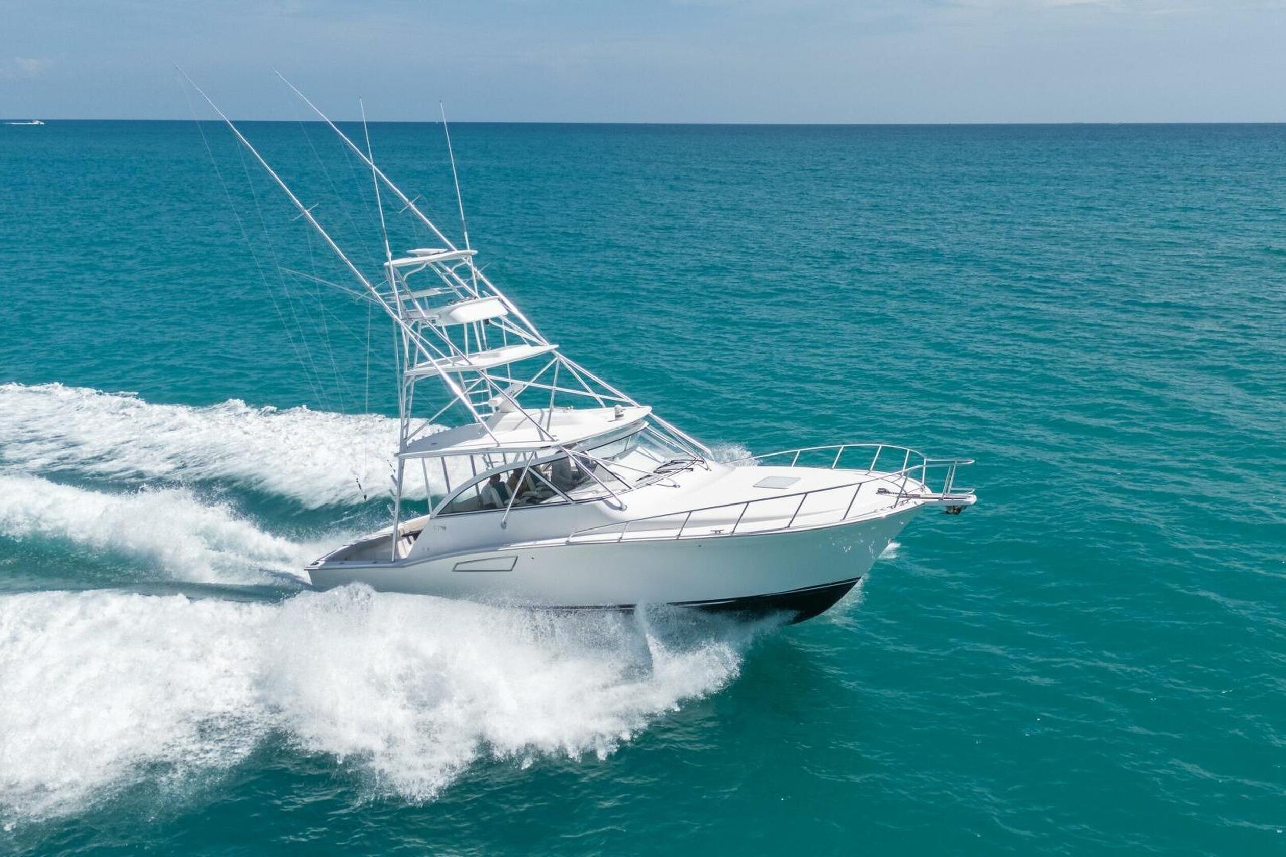 360 VR Virtual Tours of the 2020 Cabo 40' Express 