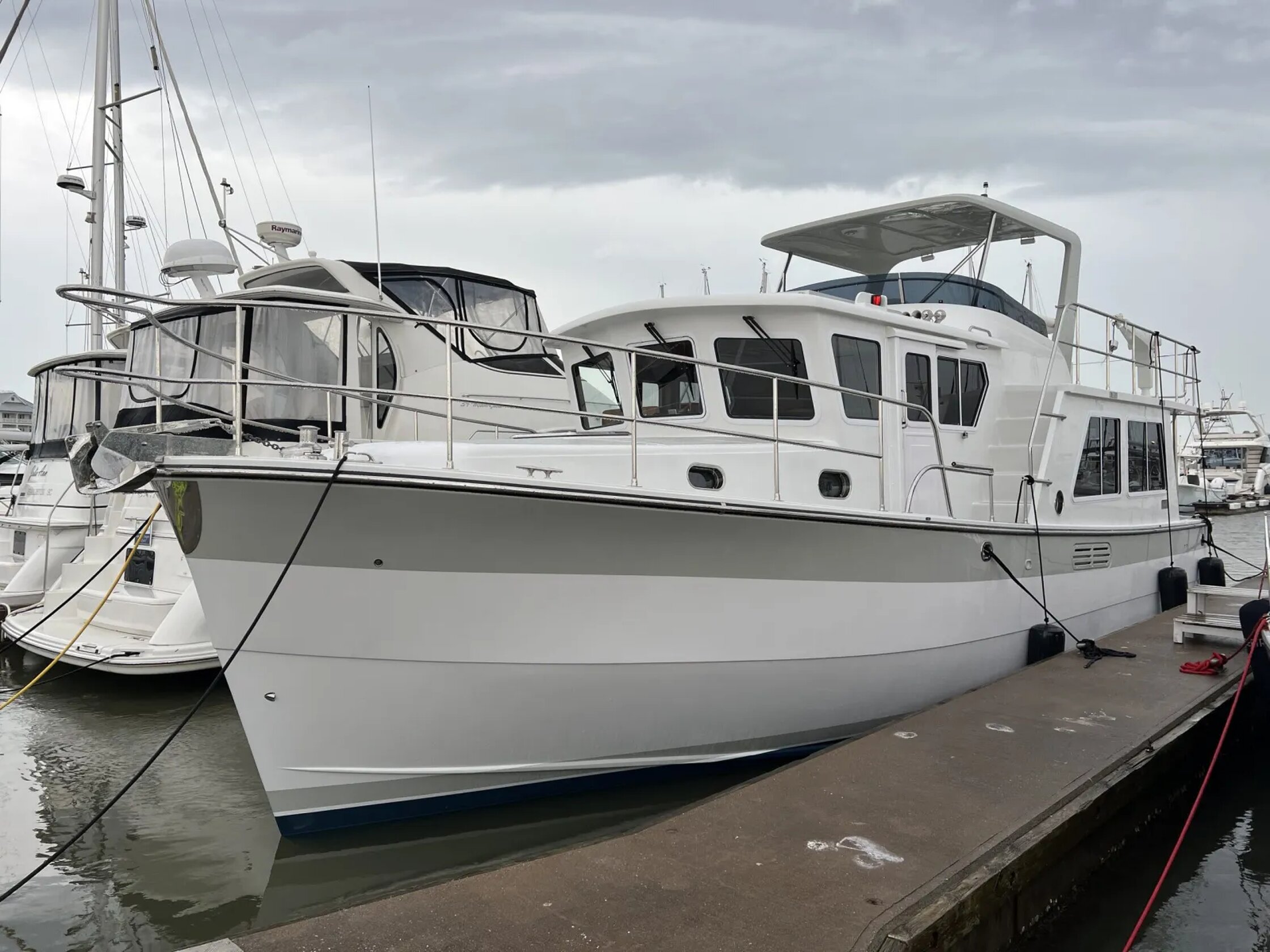 360 VR Virtual Tours of the Helmsman Trawlers 43E - Lying Orange Beach, AL