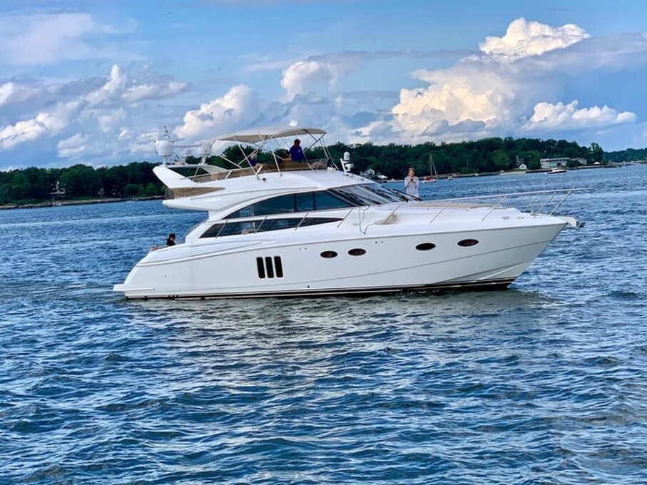 360 VR Virtual Tours of the 2009 Princess F54 - 