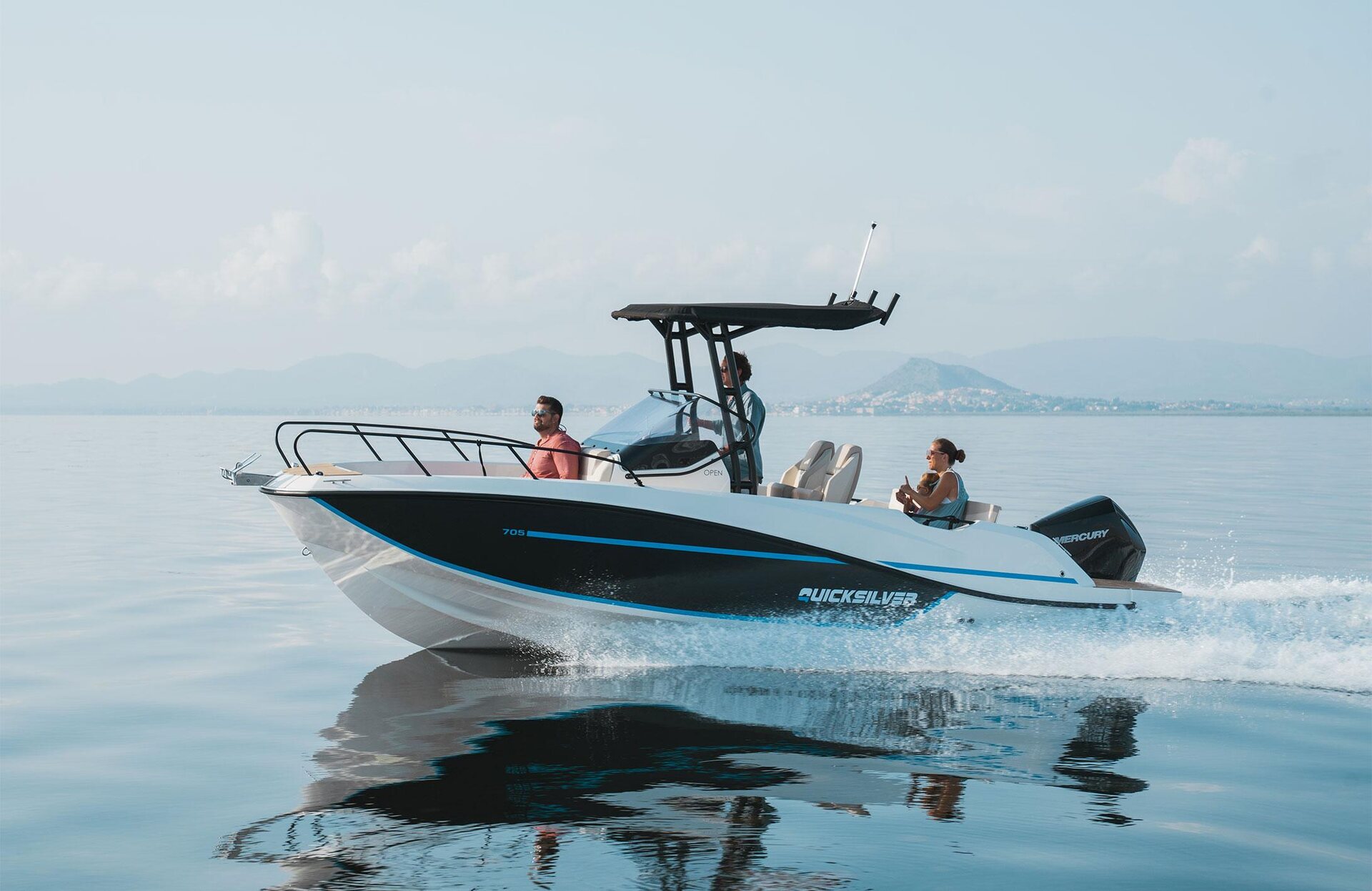 【追跡あり/匿名配送】Quicksilver Grail Quicksilver 705 Open – 360/VR Virtual Tour – VRCLOUD