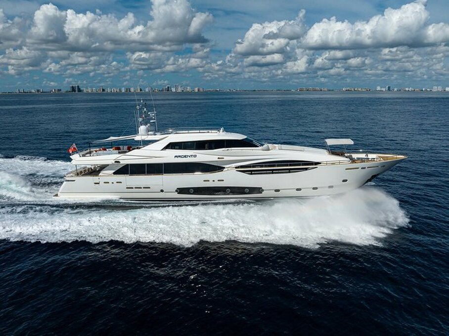 360 VR Virtual Tours of the 2013 Ferretti 124' Custom Line 