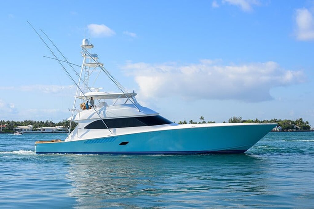 360 VR Virtual Tours of the 2013 Viking 82' Convertible 