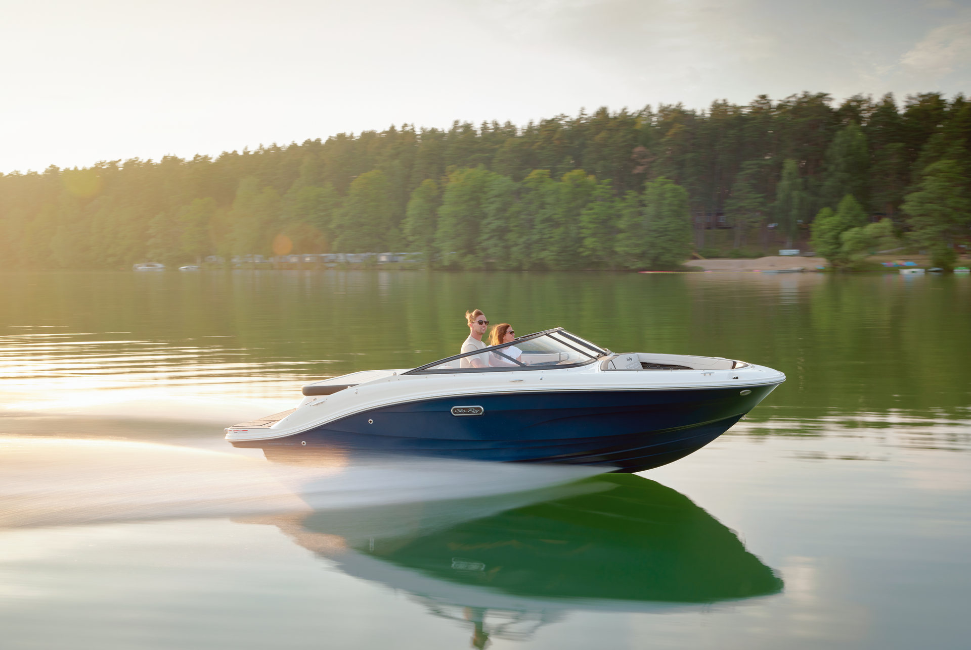 360 VR Virtual Tours of the Sea Ray SPX 190
