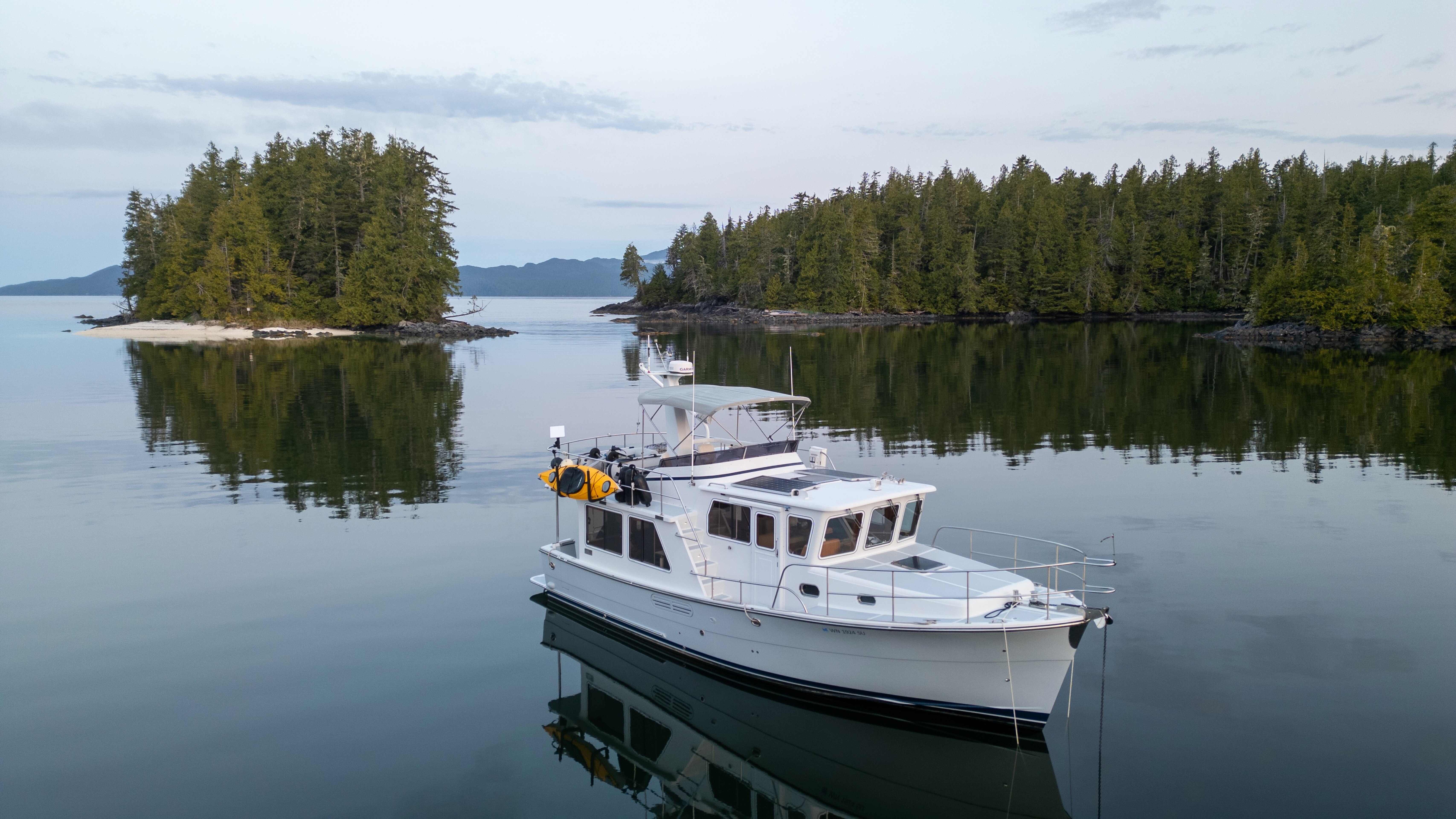 360 VR Virtual Tours of the 2020 Helmsman Trawlers 38E