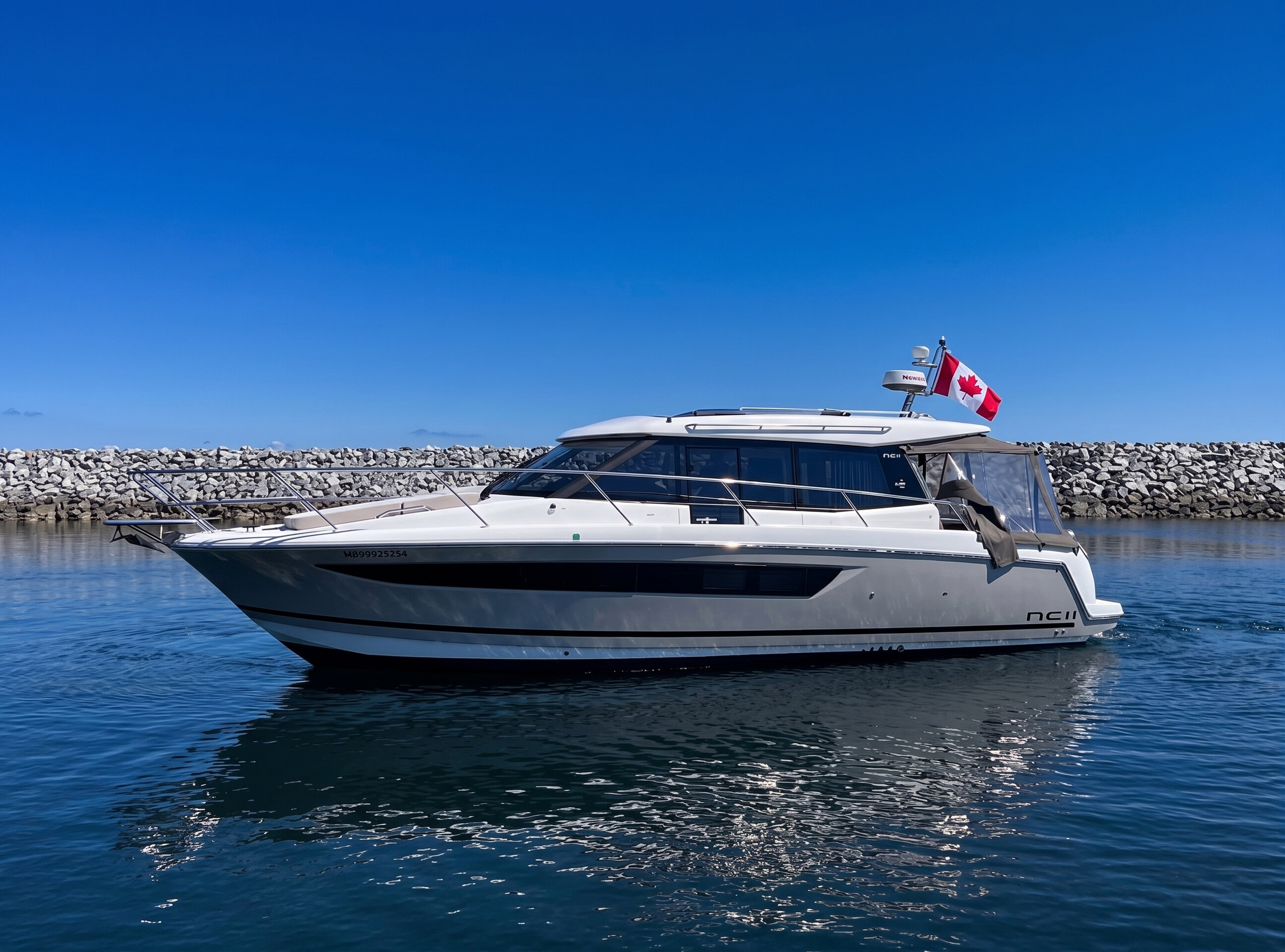 360 VR Virtual Tours of the 2017 Jeanneau NC 11