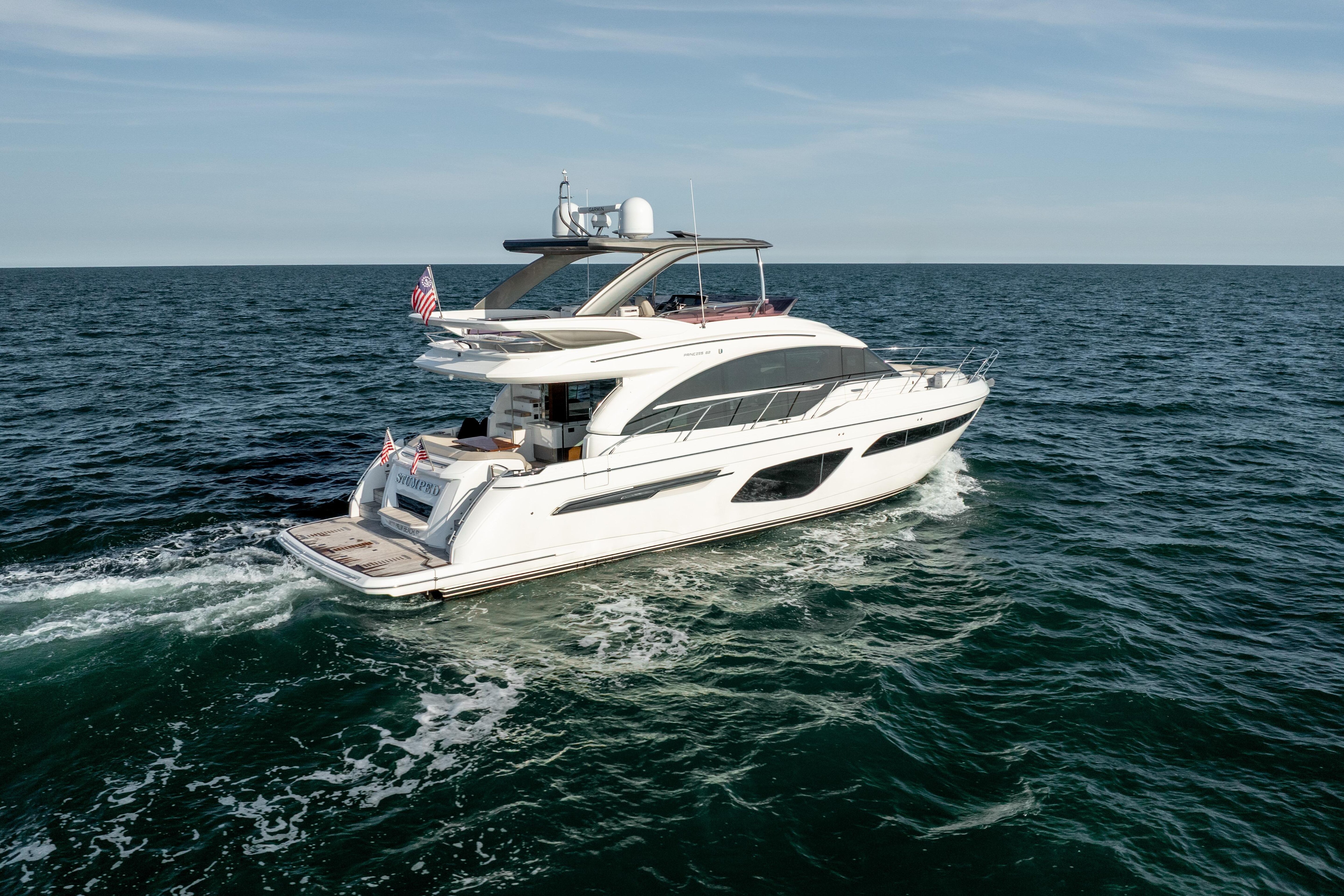 360 VR Virtual Tours of the 2020 Princess F62  Flybridge - 